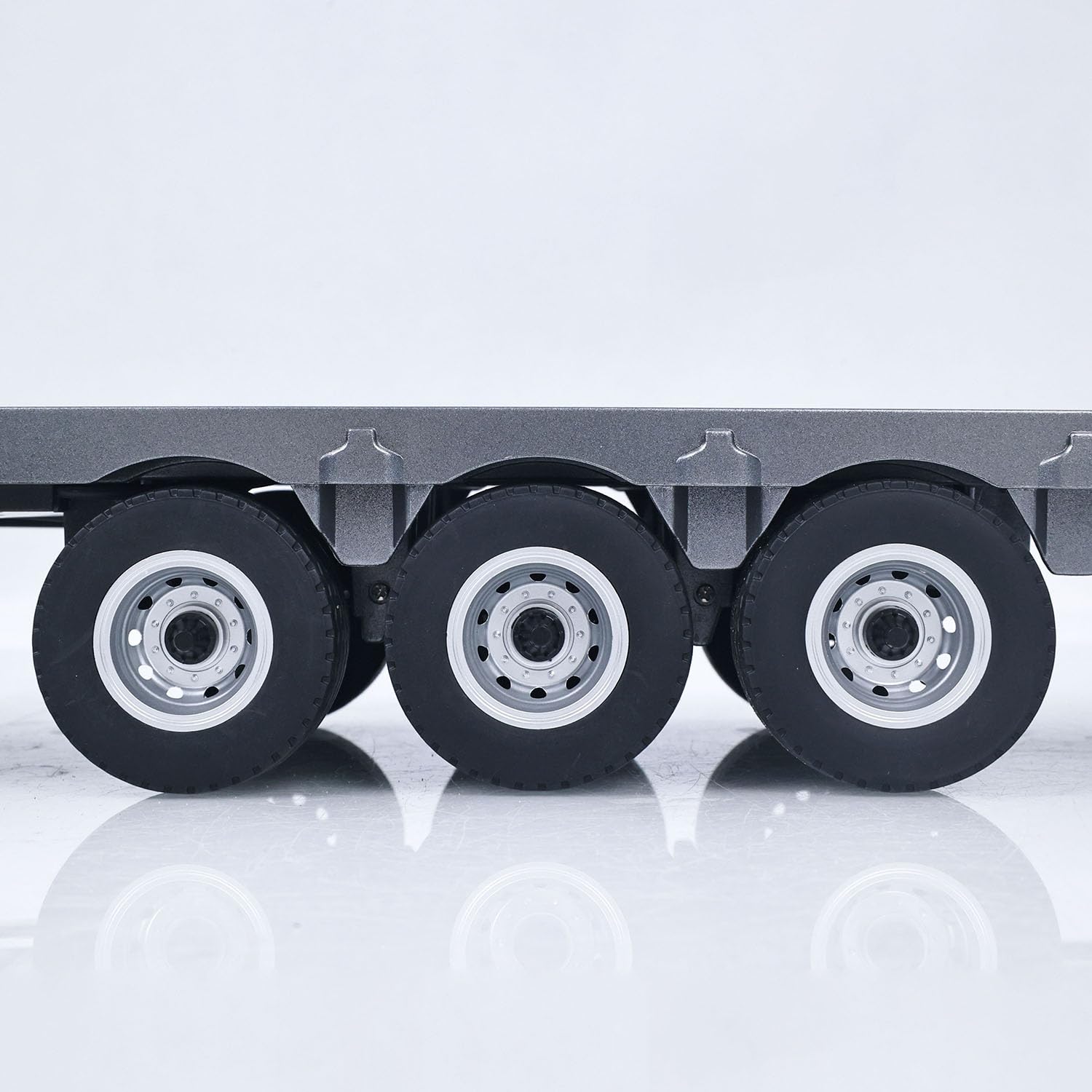 Semirremolque de plástico de 73,5 cm de plataforma plana 1502 para tractor de control remoto 1/18, camión Huina 1501, patas de soporte electrónico, tablero trasero para pasatiempos de adultos