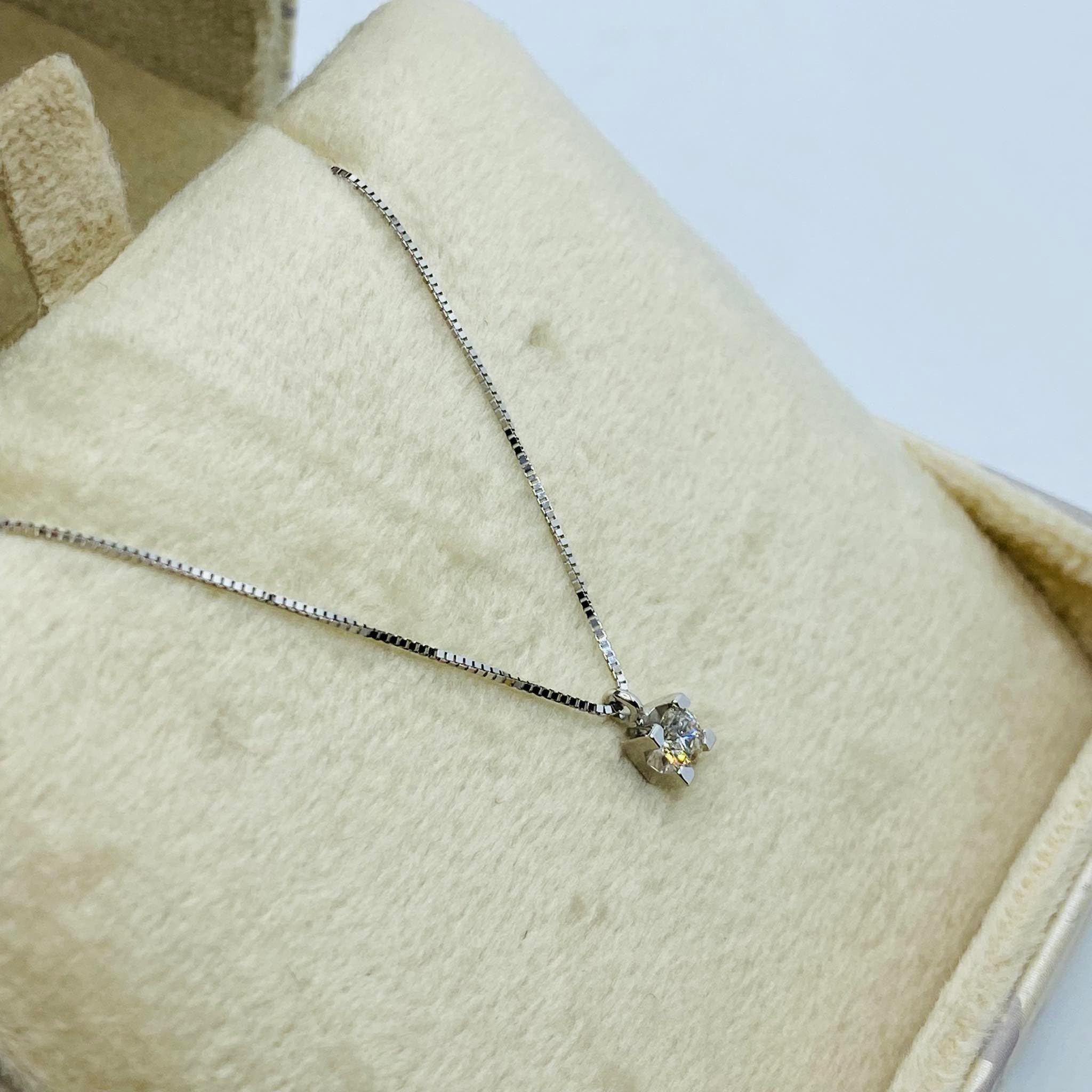 Girocollo donna punto luce DonnaOro con diamante Ct 0.15 dhpl7173.015
