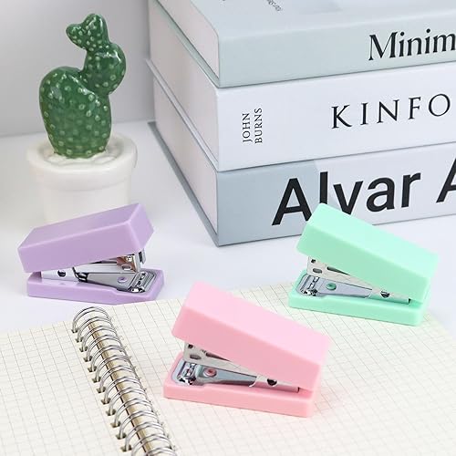 Miniatura 7 de Buqoo Mini engrapadora rosa pequeña y linda engrapadora de oficina para escritorio 246 N 12 hojas de capacidad, sin esfuerzo, engrapadoras de