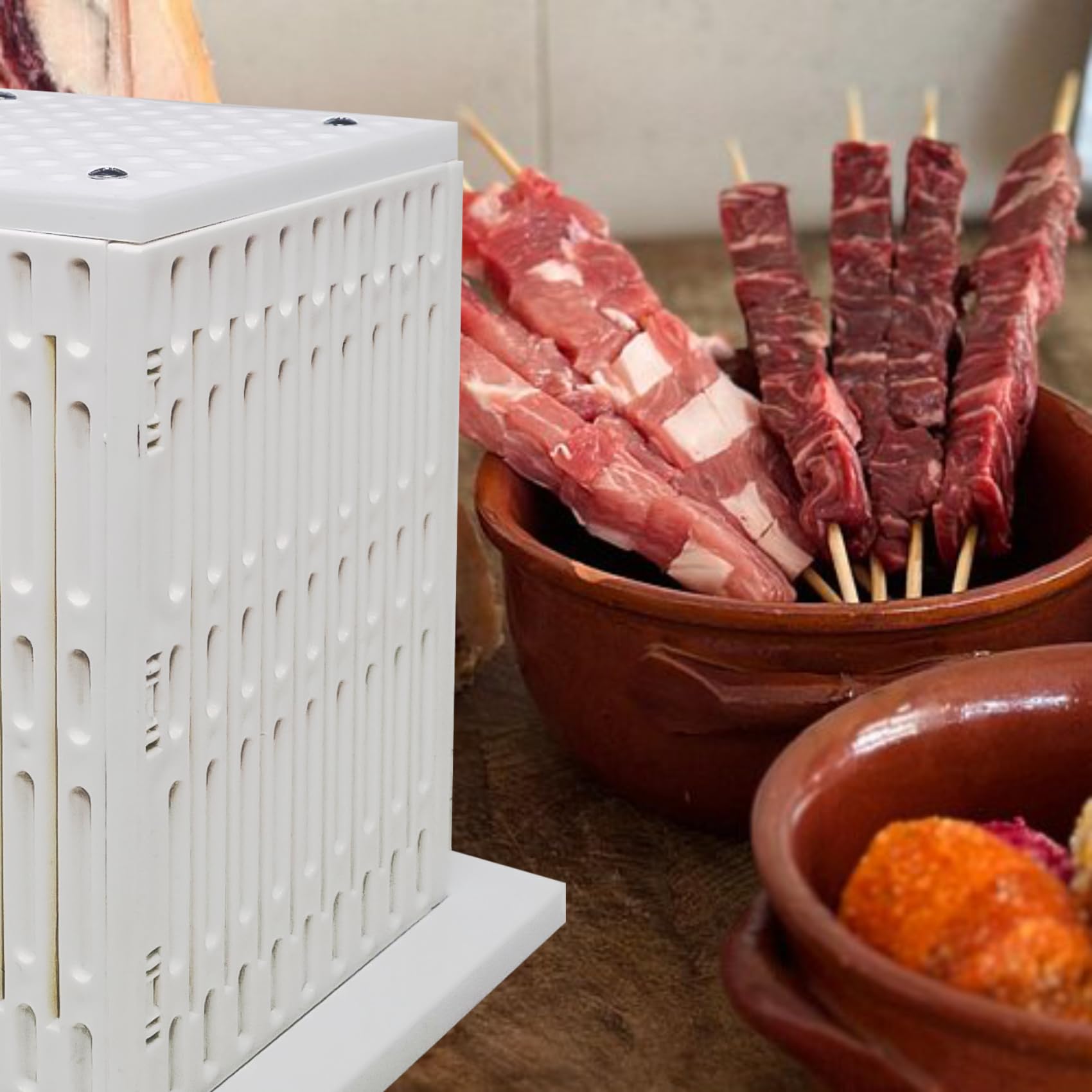 CUBO ARROSTICINI 81 pezzi con coltello e 100 stecconi - Macchina per Arrosticini, Spiedini di Carne, Pesce, Kebab, Souvlaki - Facile Produzione professionale in casa