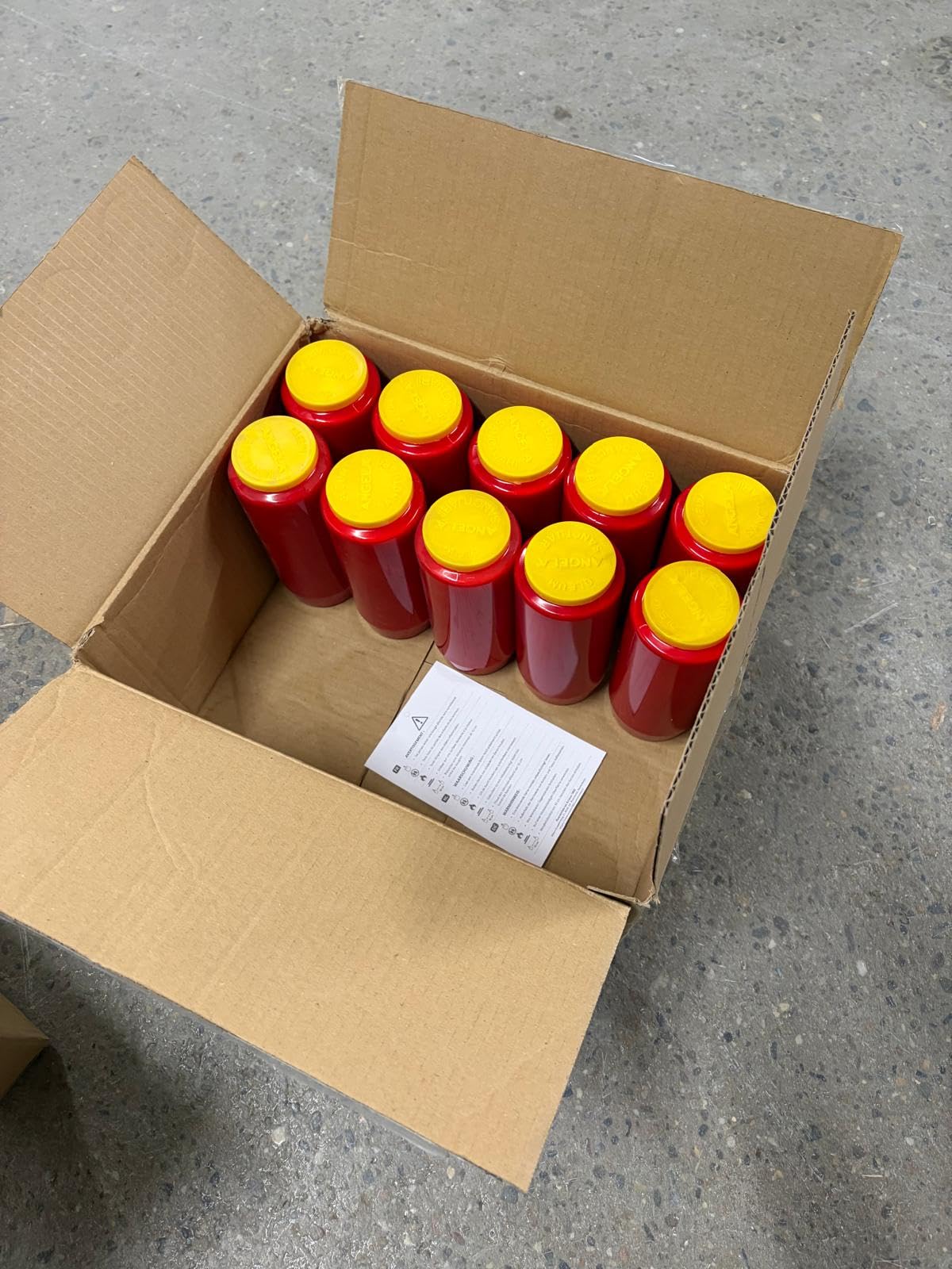 KRISTEN Lanterne funéraire extérieure traditionnelle 6D – 80 heures de combustion – Rouge – Lot de 12 pièces – Pack économique – Lumière commémorative, bougie funéraire, bougie commémorative