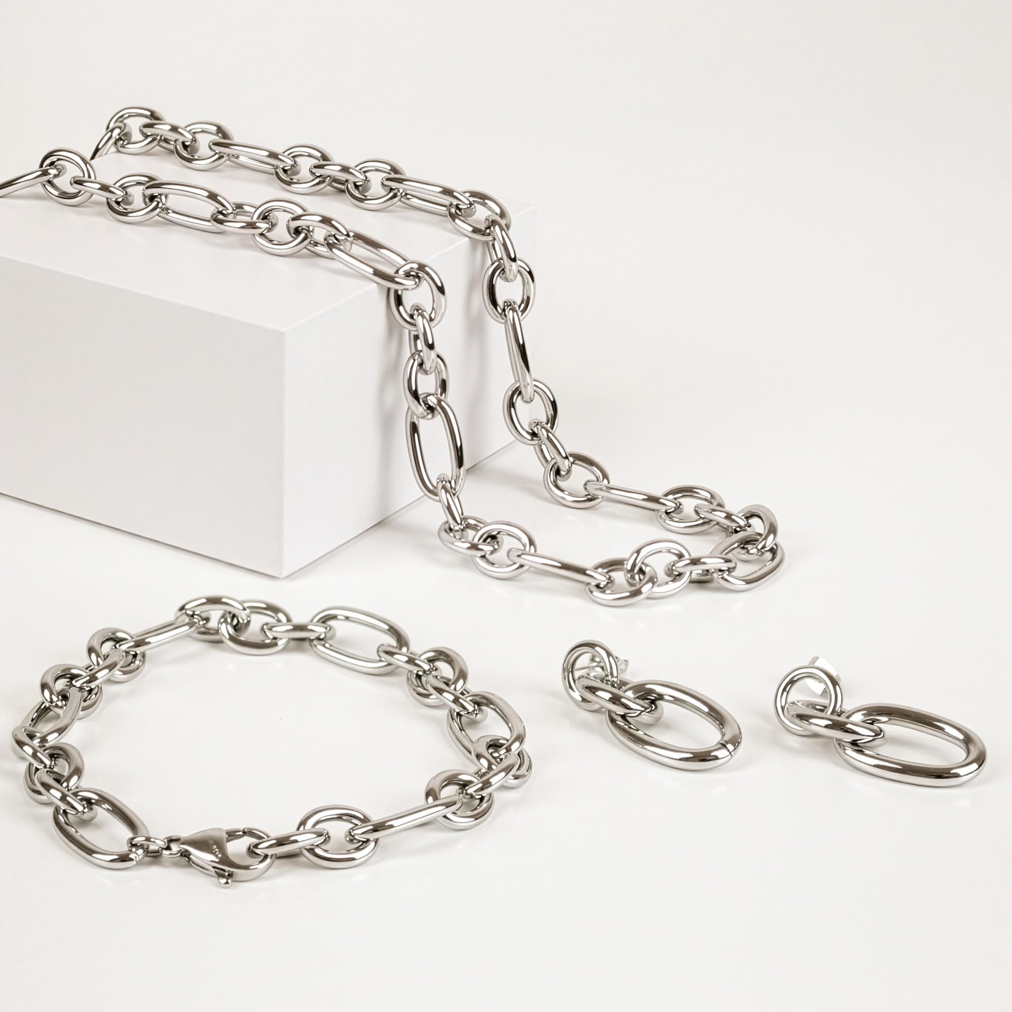 Tamaris Schmuck für Damen aus Edelstahl, Chunky Glieder Halsketten in elegantem & coolen Look, wasserfest
