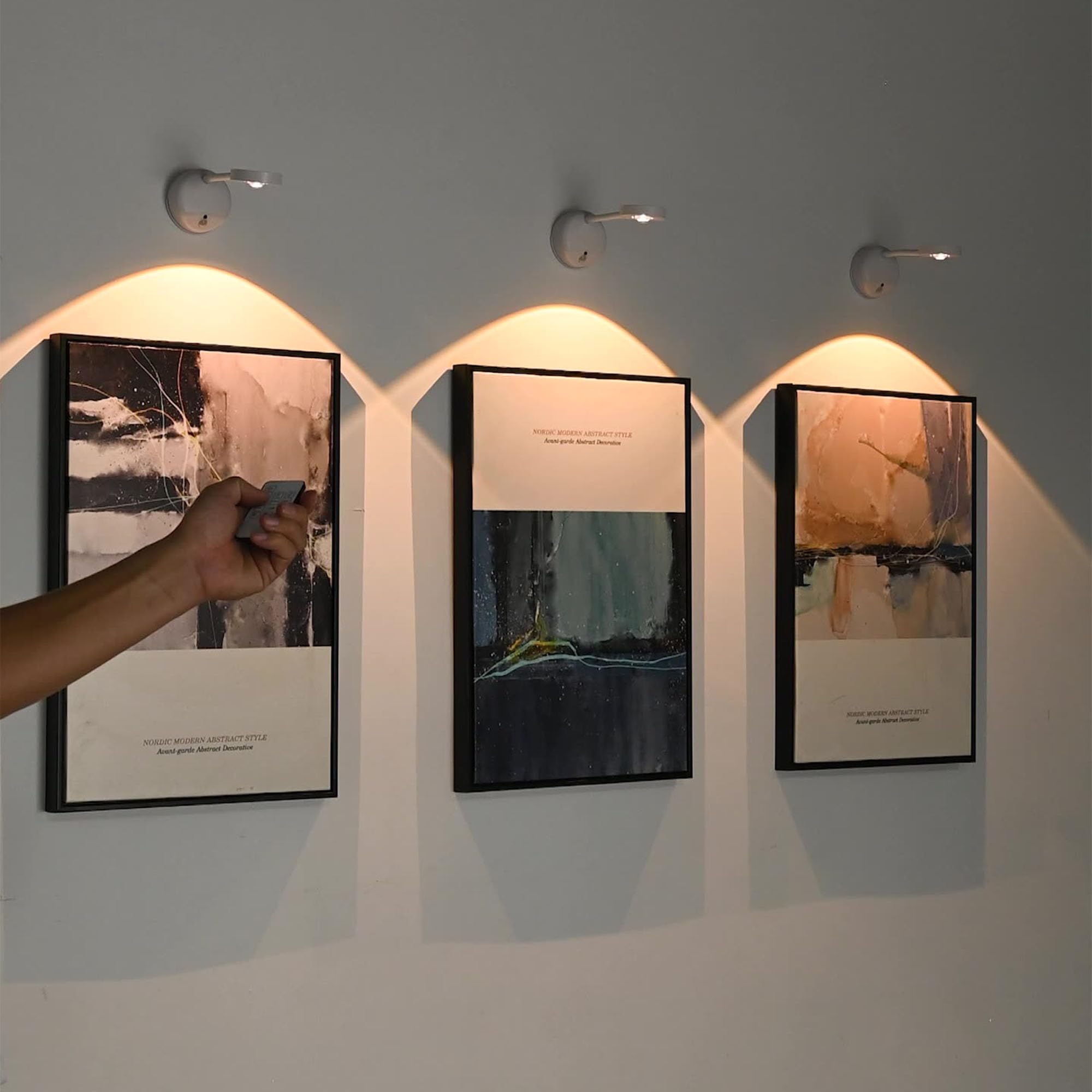 Lampada da Parete a LED Senza Collegamento alla Rete elettrica con Telecomando, Braccio Flessibile con sensore di Movimento, dimmerabile, Ideale per Camera da Letto, Soggiorno e sc