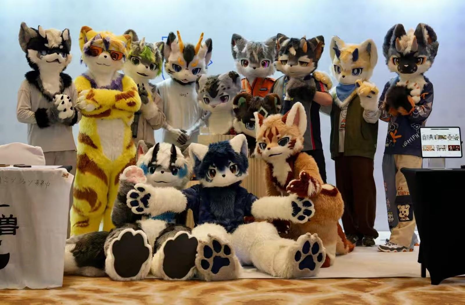 Fursuit Furry maska ​​na głowę zwierzęcia, najwyższej jakości miękkie pluszowe futro maska ​​kostiumowa na całą twarz na Halloween karnawał Cosplay do odgrywania ról