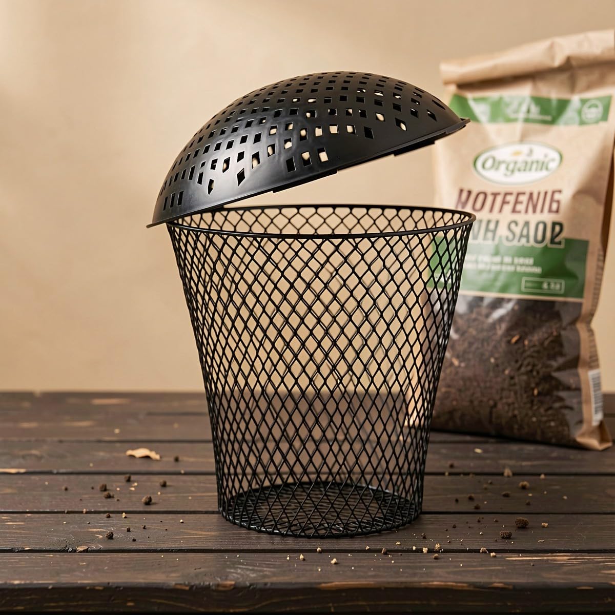 Compostador Subterráneo para Lombrices Enterrado, Hierro Negro
