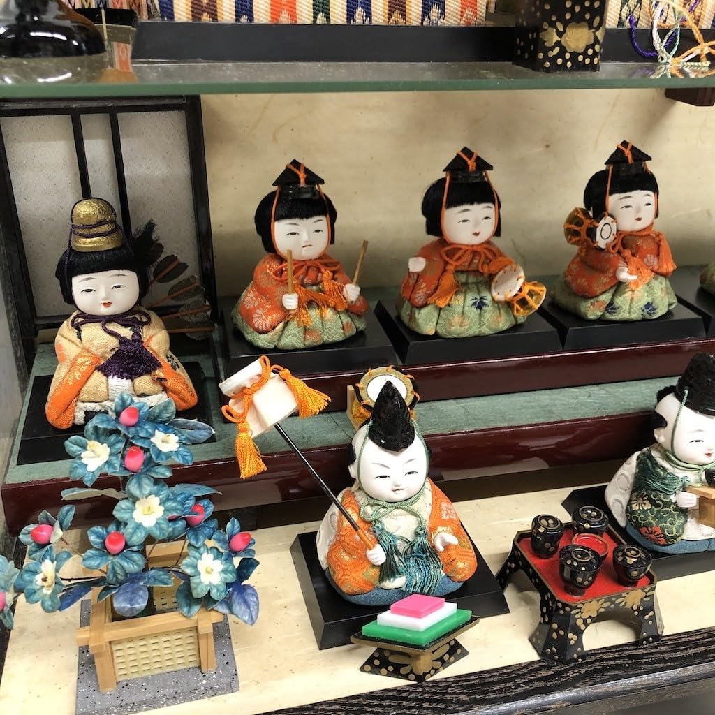 Amazon | 雛人形 木目込人形 15人揃い オルゴール付き ひなまつり