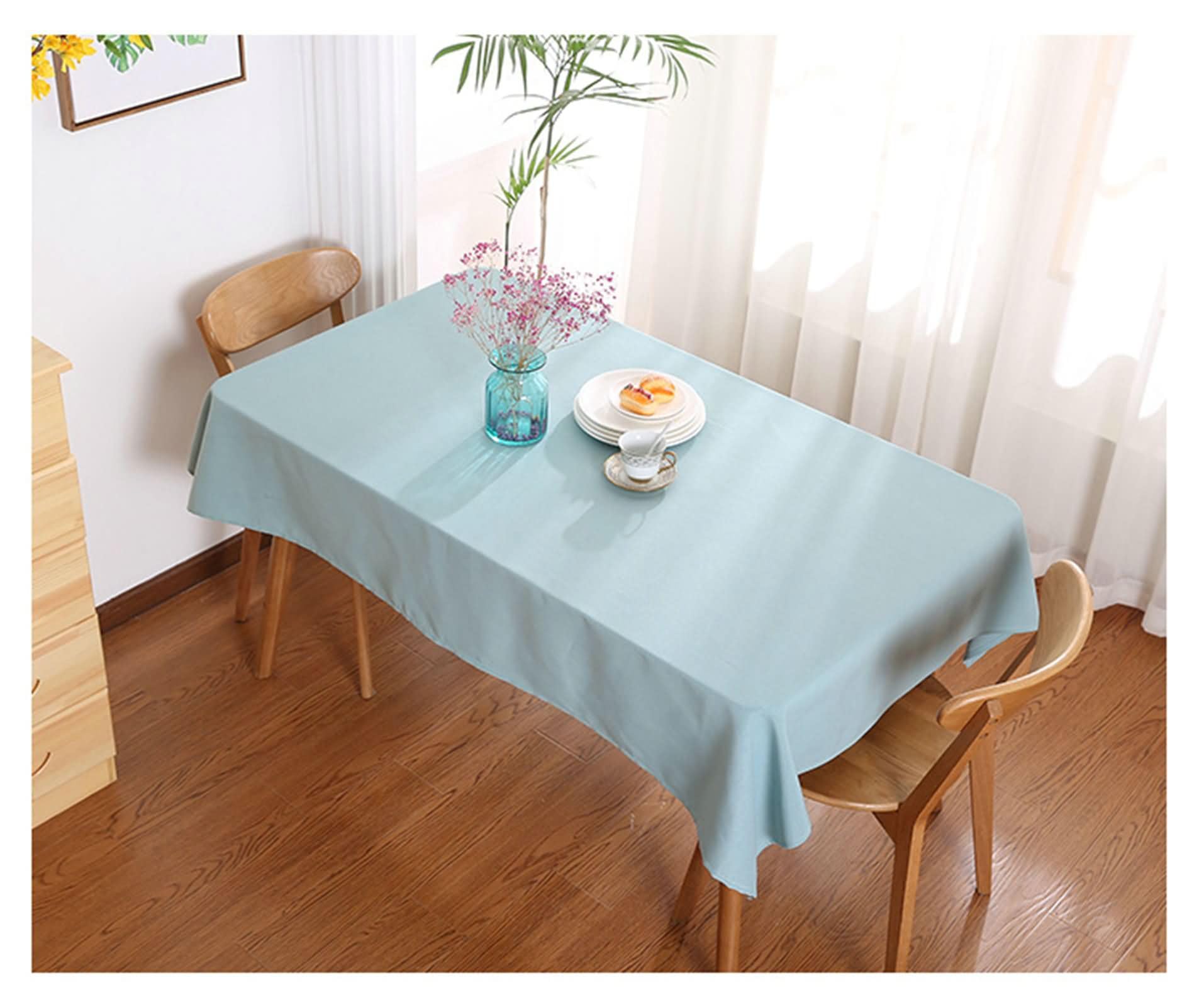 Nappe carrée 120x120 lavable anti tache en polyester bleu uni