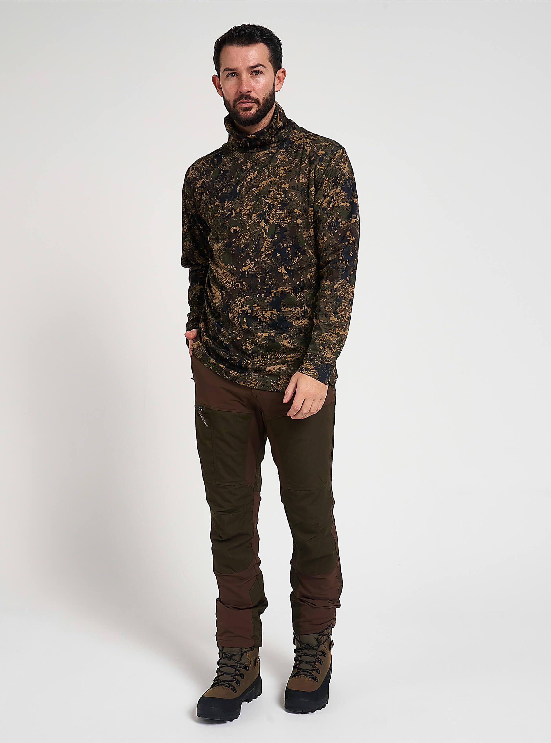 JACK PYKE Top con scollo a rullo
