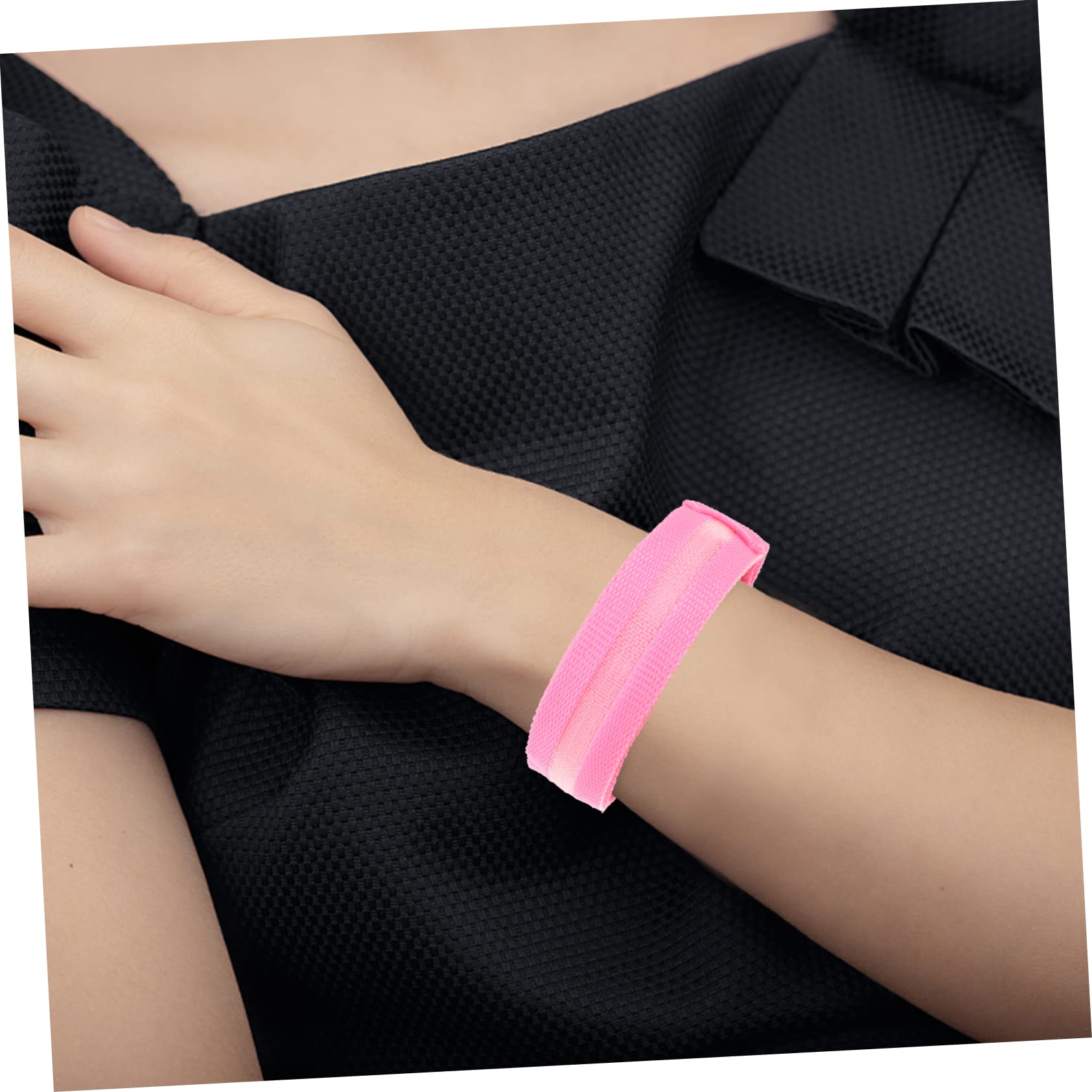 ibasenice Bracciali LED Ricaricabili per Corsa Notturna Strisce Sicurezza per Sport all Alta visibilità E Passeggiate 2 * 2