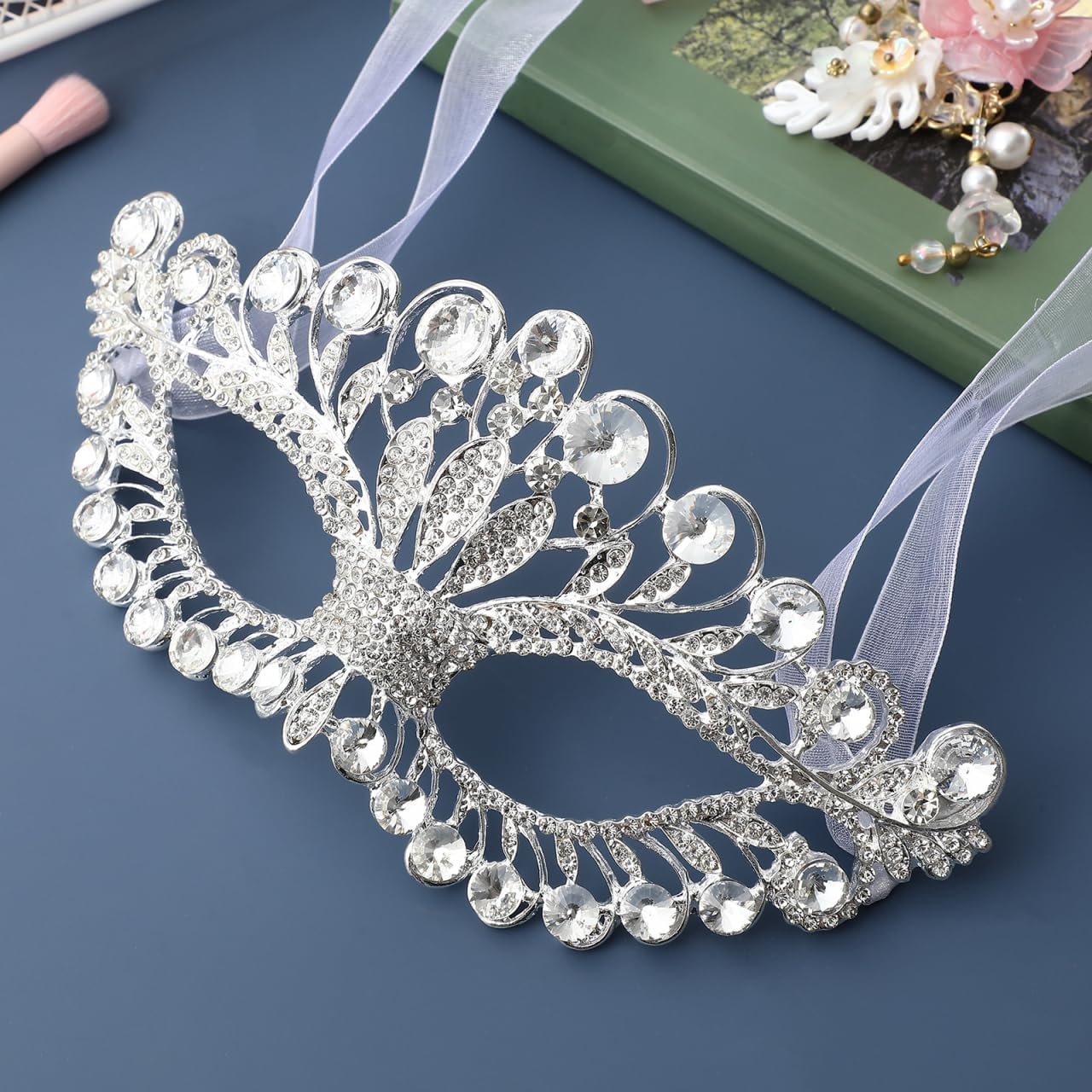 VALICLUD Silver Masquerade Mask for Women, Bling Diamond Rhinestone Masquerade Mask for Christmas Party, 2026 New Year, Carnival, Mardi Gras,Wedding