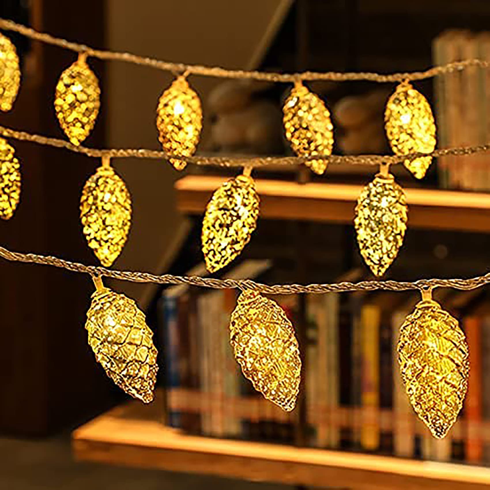 DINOWIN Christmas Pine Cones Lights Battery Operated Pine Cones LED Fairy String Lights Decorative Lighting for Bedroom, Party, Wedding (19.7ft 40 LED)