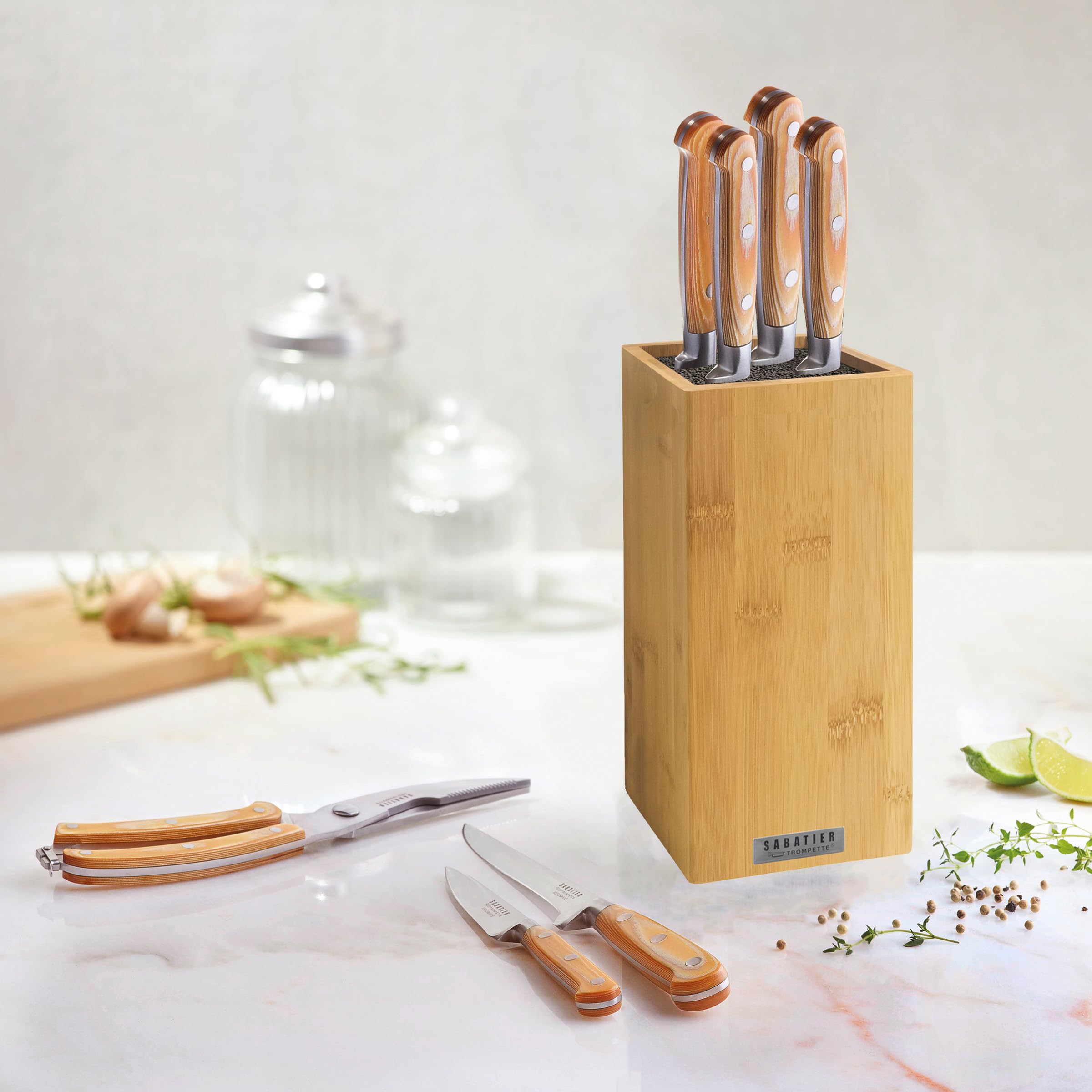 SABATIER TROMPETTE - Bloc 5 couteaux de cuisine - Essentiel - Acier 5Cr15MoV - Finition Satinée - 26 x 15.5 cm - Bois clair