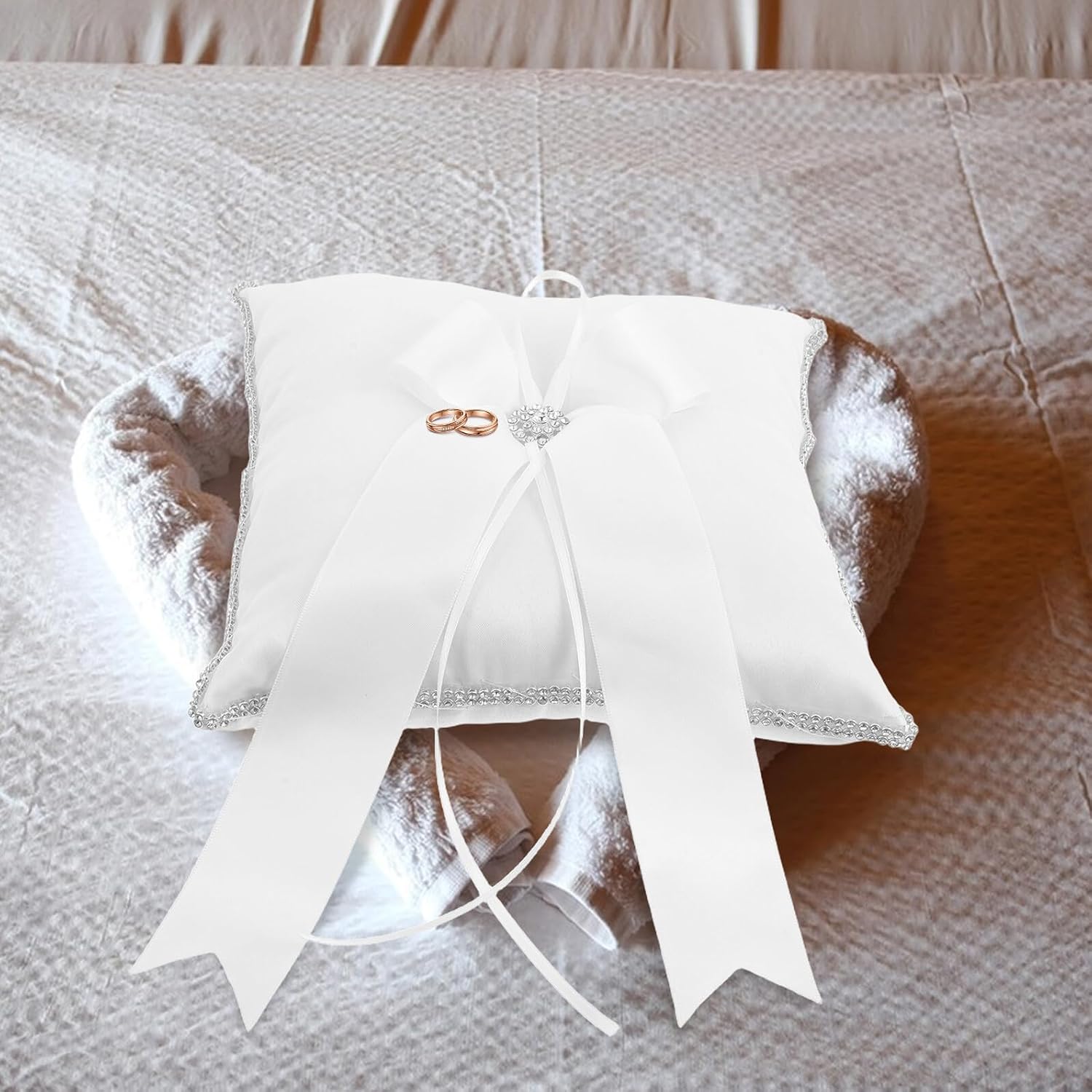 Square Wedding Ring Bearer Pillow with Rhinestone Decoration, Elegant Bridal Cushion for Ceremony, Sparkling Wedding Accessory Cushion for Rings