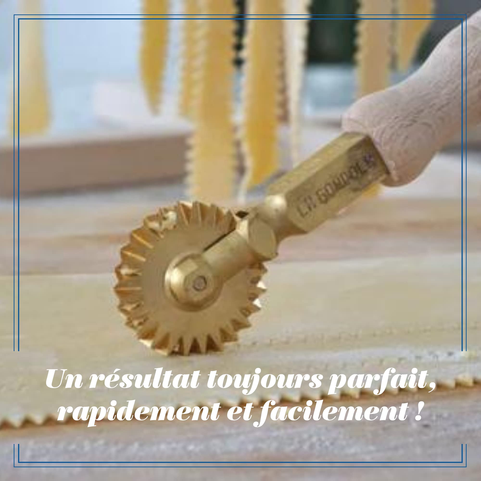 La Gondola Lot de 2 Roulettes Coupe-Pâtes - 2 Roues Décoré | Outils de Préparation des Pâtes | Laiton & Bois Naturel Roulettes Découpe | Sûr et Facile | Roulettes à Ravioli Fabriqué en Italie