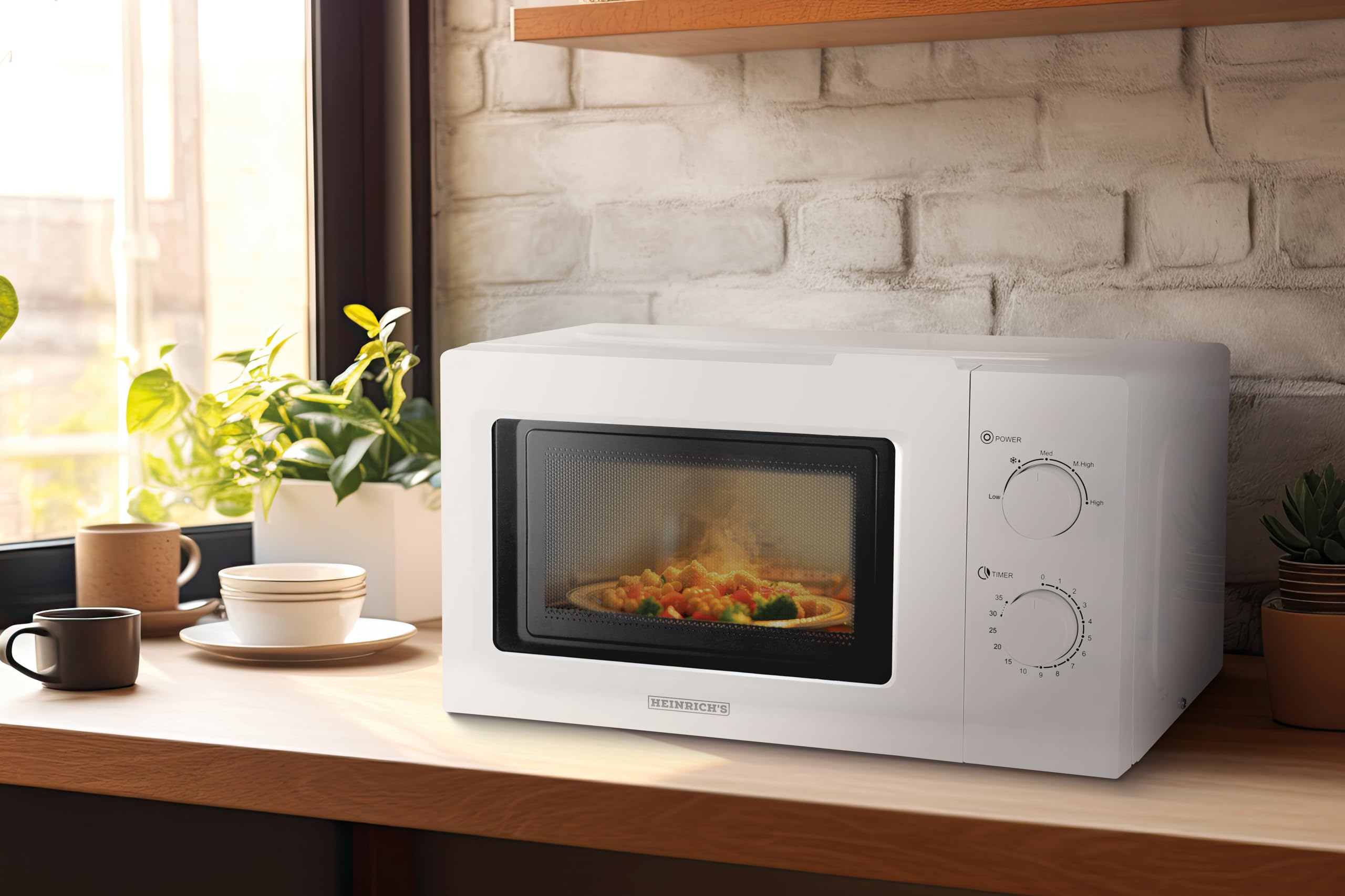 HEINRICHS Mikrowelle, kompakte Mikrowelle, 20L Volumen, 5 Leistungsstufen, inkl.35 min. Timer, Defrost Funktion, Innenraumbeleuchtung, 360° Drehteller, Zwei Drehregler, Weiß, 700W Leistung, Heinrich´s