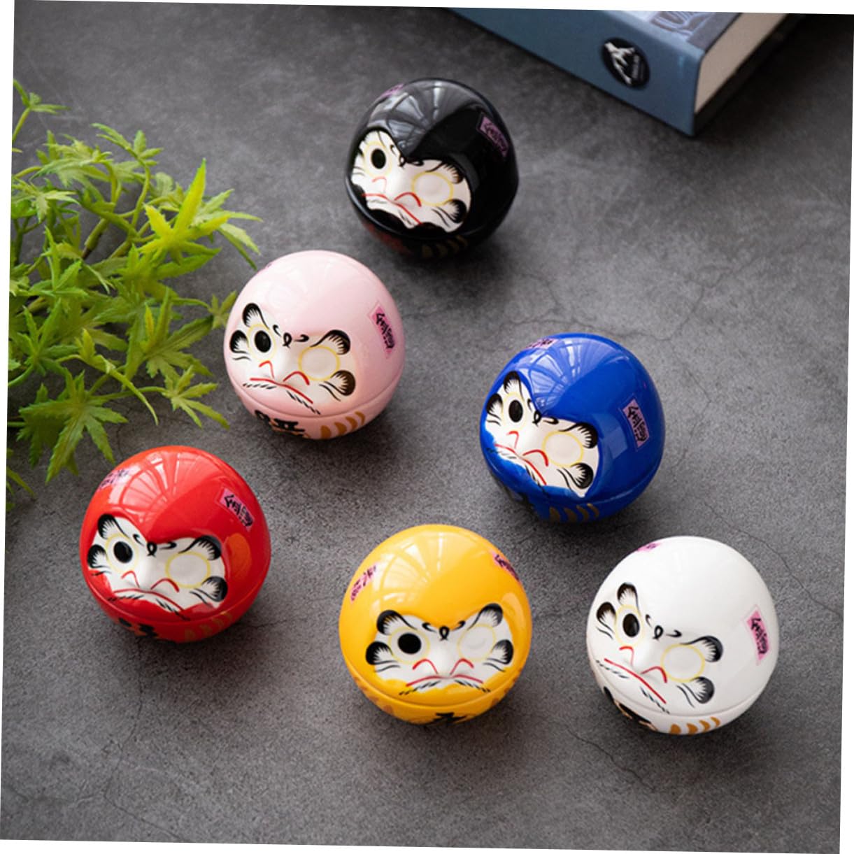 Uonlytech 6 Piezas Adornos de Gato Suerte Decoración de Vaso de Cerámica Adorno Suerte Decoración de Escritorio Japonesa de Hogar Varios Estilos