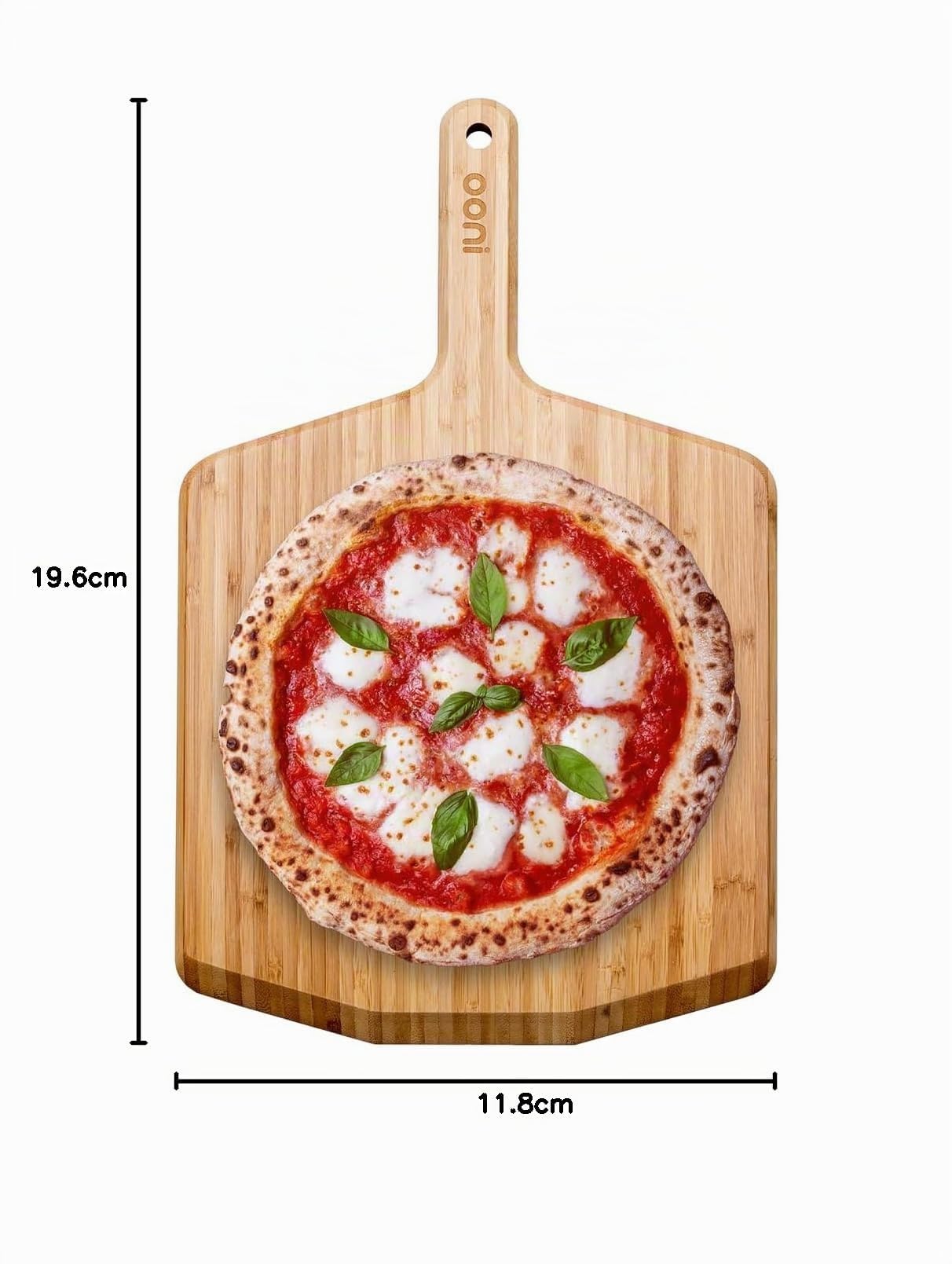 Pelle à pizza en bambou 30,5cm Ooni. À la fois pelle a pizza et planche à découper, elle est idéale pour votre four a pizza!