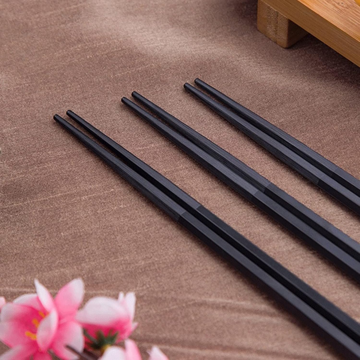 Chopsticks 5 Pairs Stainless Steel Metal Chopsticks， Reusable Non-Slip Household Suitable for Sushi Hash Food Sticks