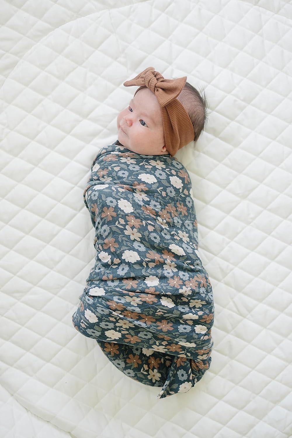 Mebie Baby Midnight Floral Muslin Swaddle, Modern and Neutral Swaddle Blanket for Baby Girl or Boy, Soft Baby Blankets, Newborn Swaddle Blanket, 0-3 Month, Comfy Wrap, Baby Essentials & Gifts