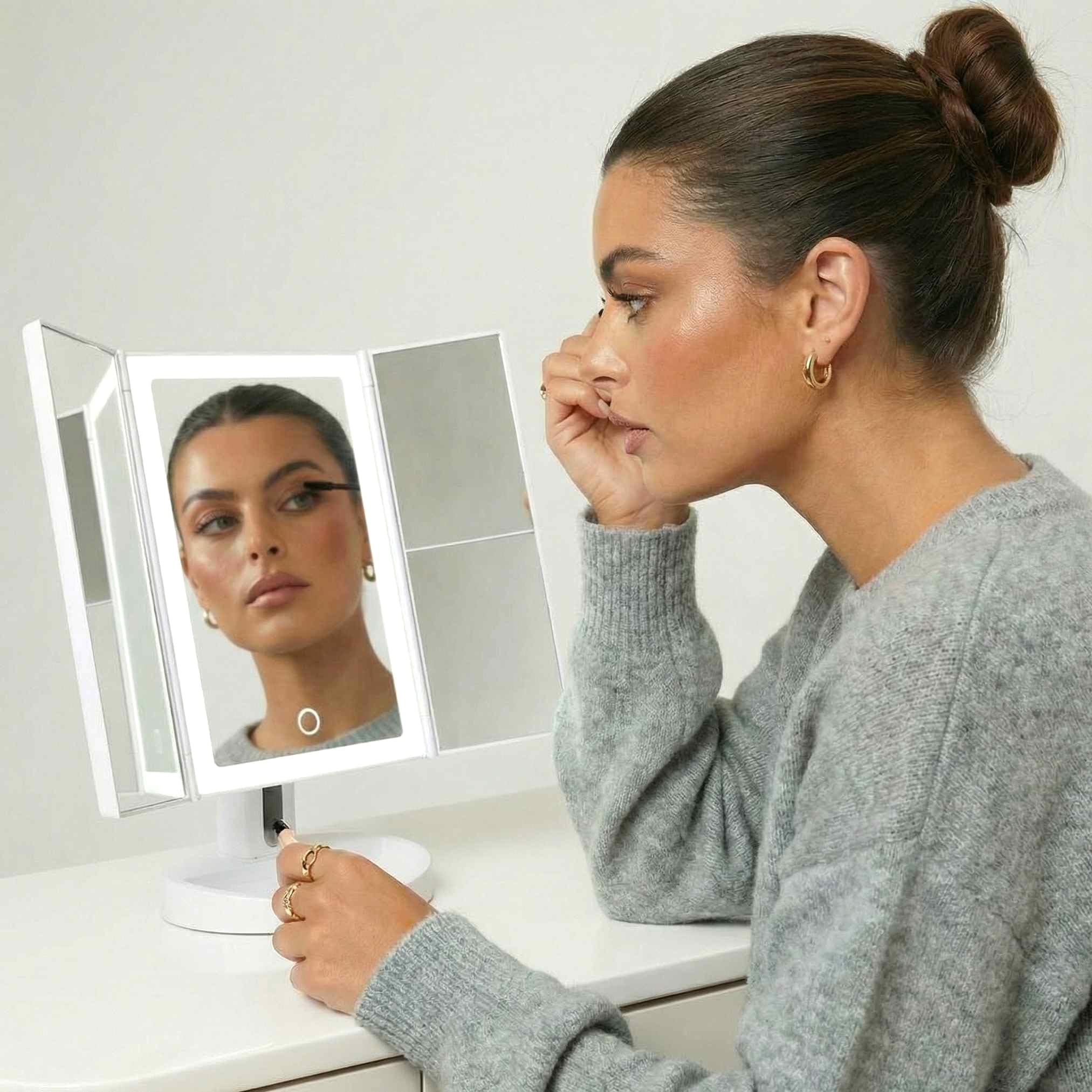 Amazon.com - Fancii LED Lighted Vanity Makeup Mirror, Rechargeable