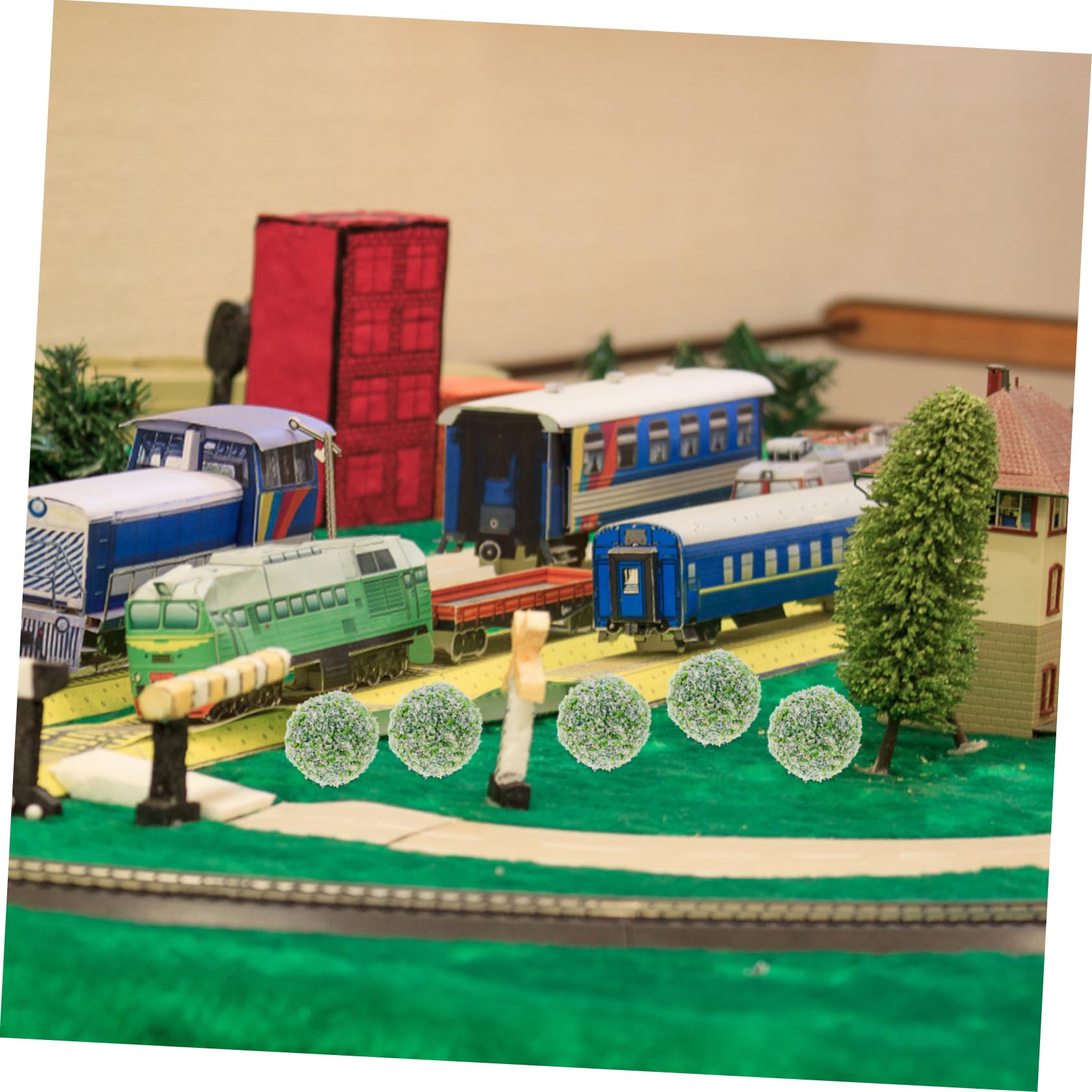 HONMEET 10pcs Miniature Plant Realistic Decorative Shrub Clusters for Landscape Models for Sand Table Landscaping Lightweight and Easy to Apply