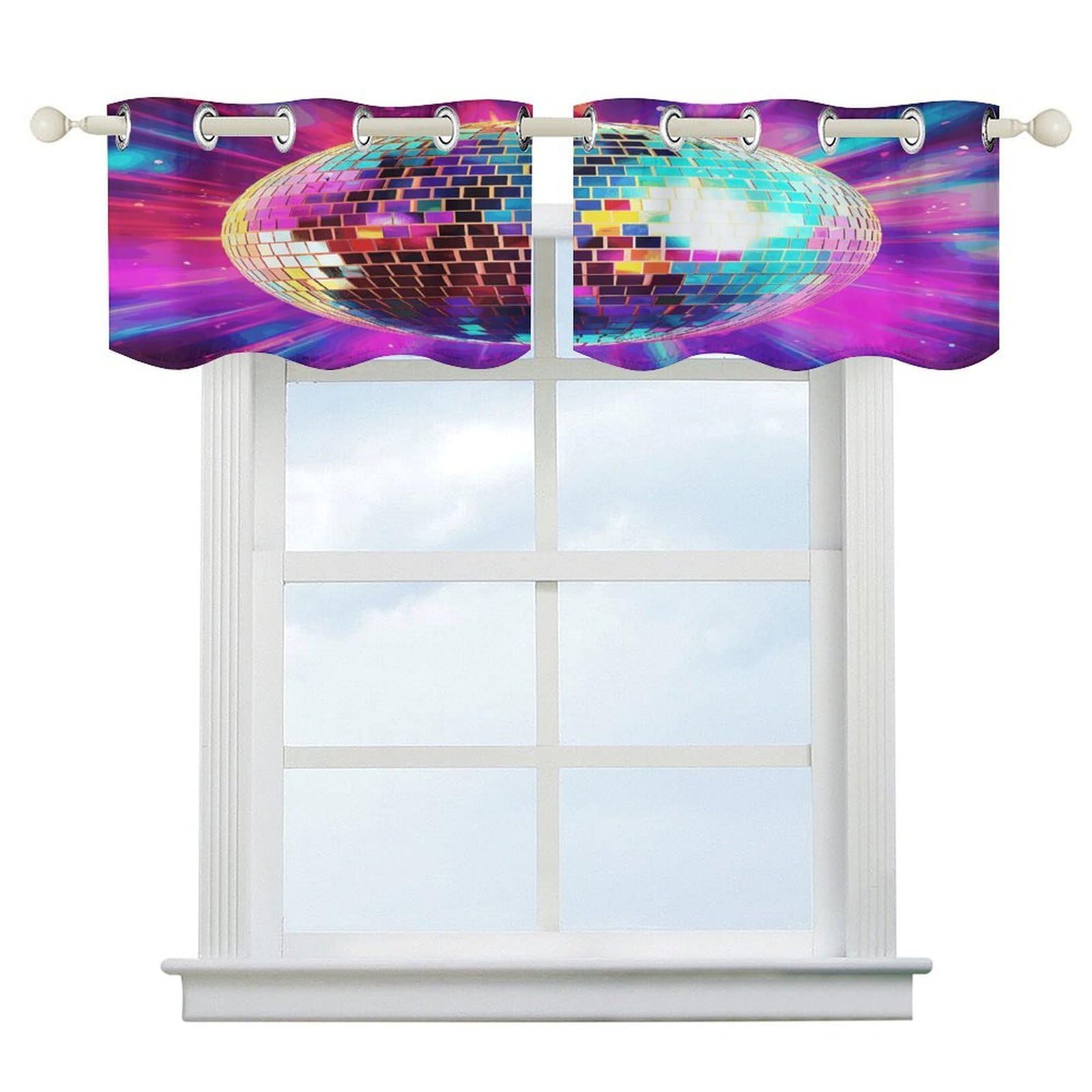 Cortinas opacas cortas para regular la luz en cocinas y baños con estilo moderno de discoteca