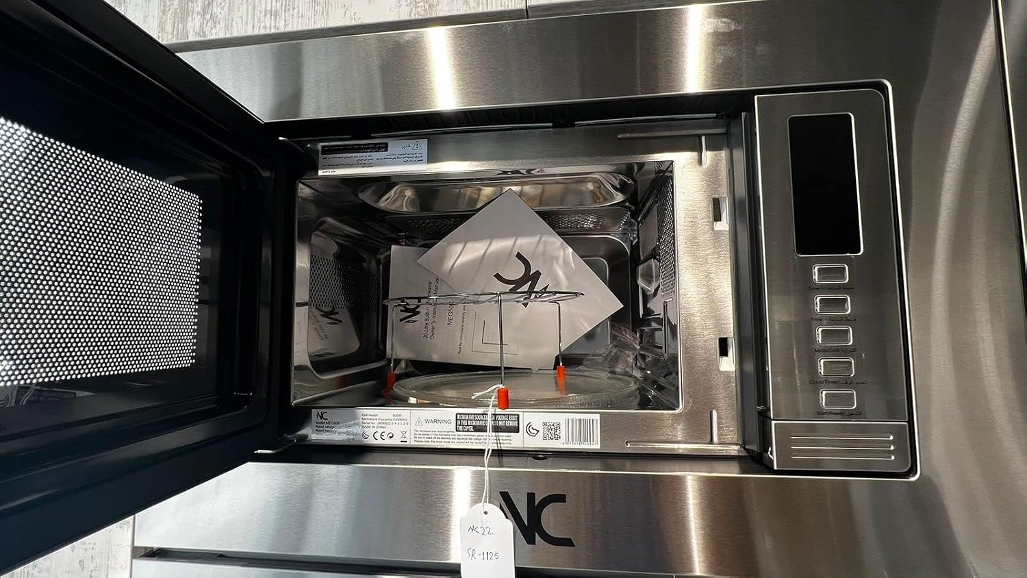 NC Microwave MEG50K interior with accessories