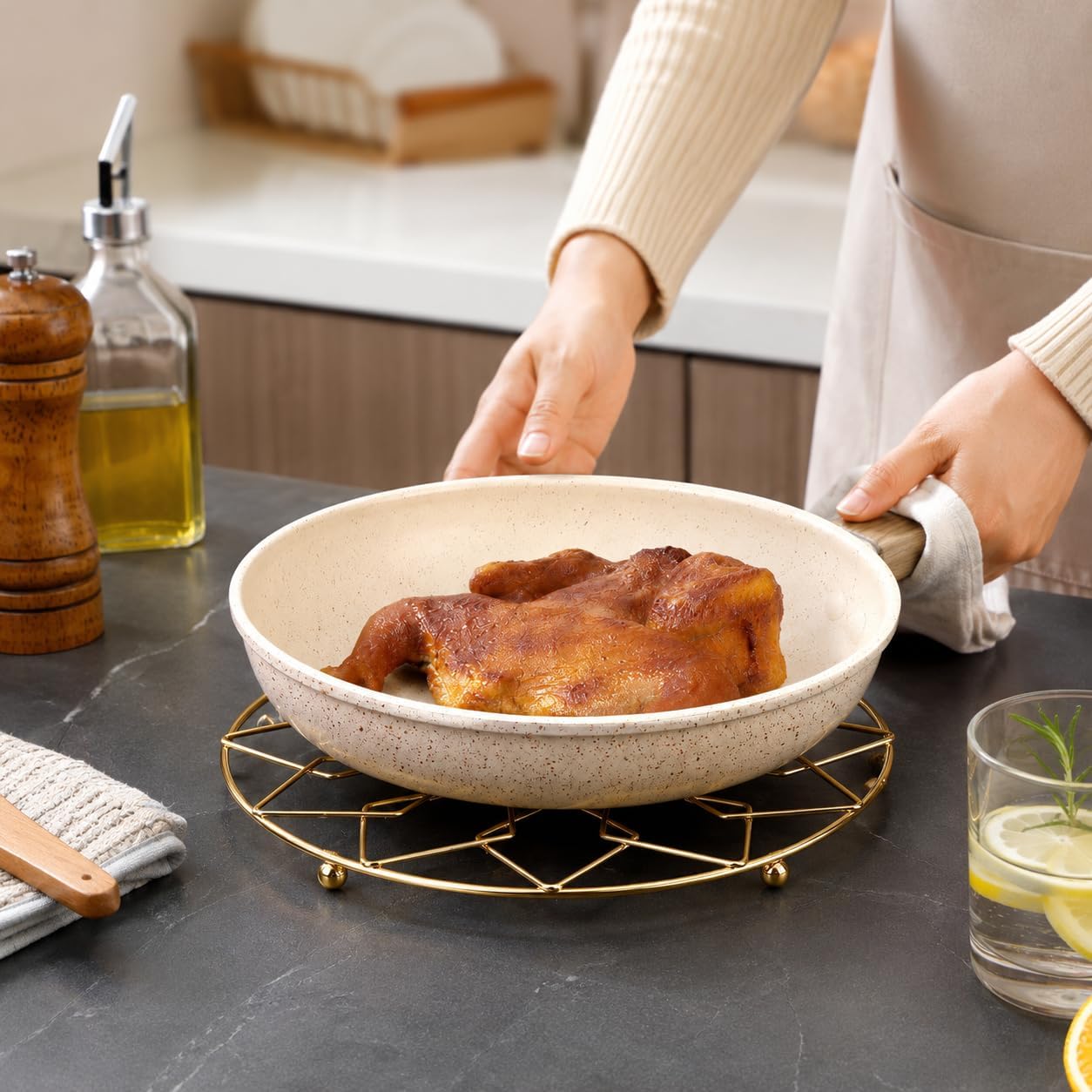 Golden Metal Trivets, Heat Resistant Countertop Mats, Hot Pads, Pot Holders, Kitchen Essentials for Hot Pots & Dishes