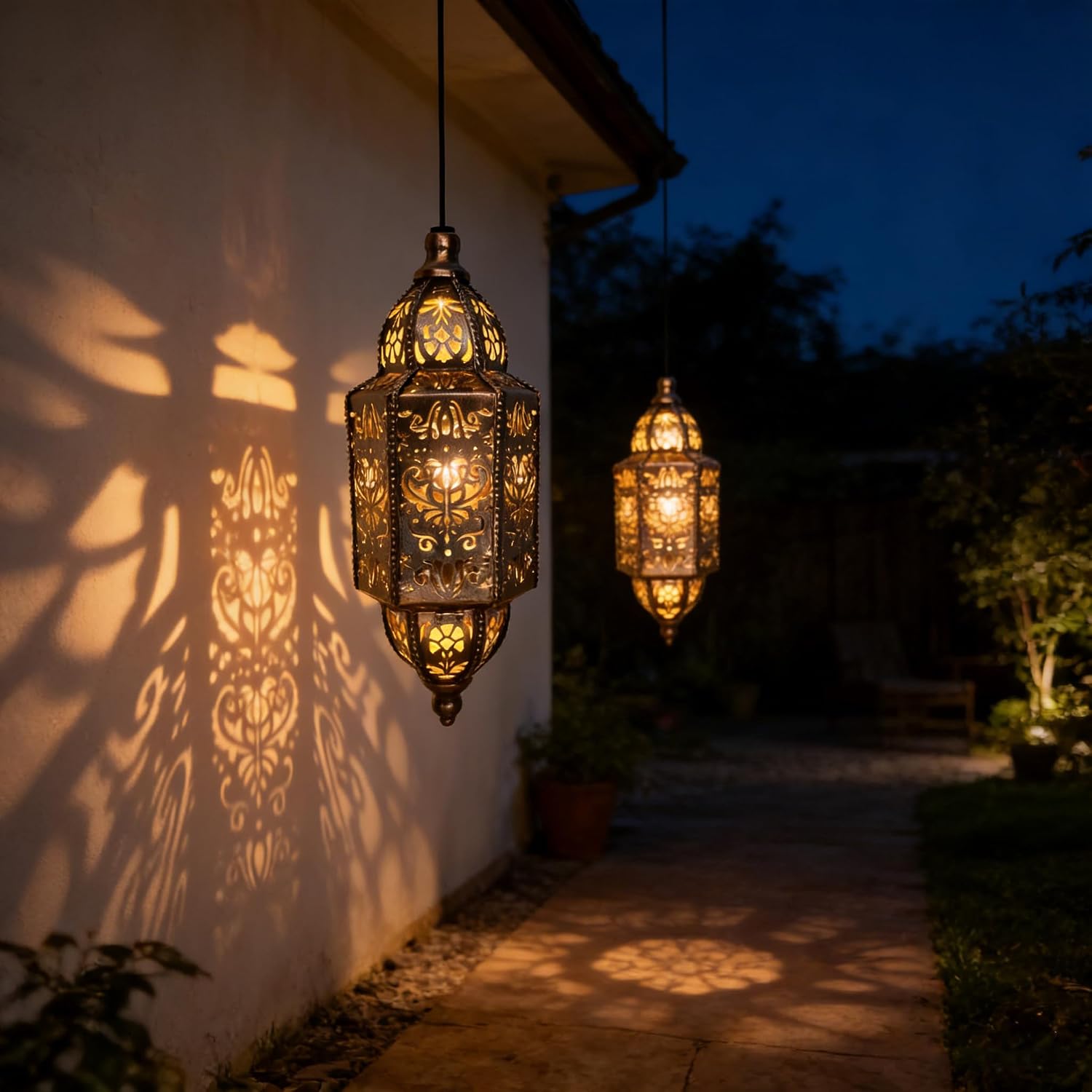 Hanging Solar Lantern Outdoor Decor, Moroccan Solar Lights for Outside Garden Decorations, Waterproof Metal LED Lanterns Garden Gifts for Mom, Women, Patio, Yard, Mother's Day（Cuboid-1 Pack）