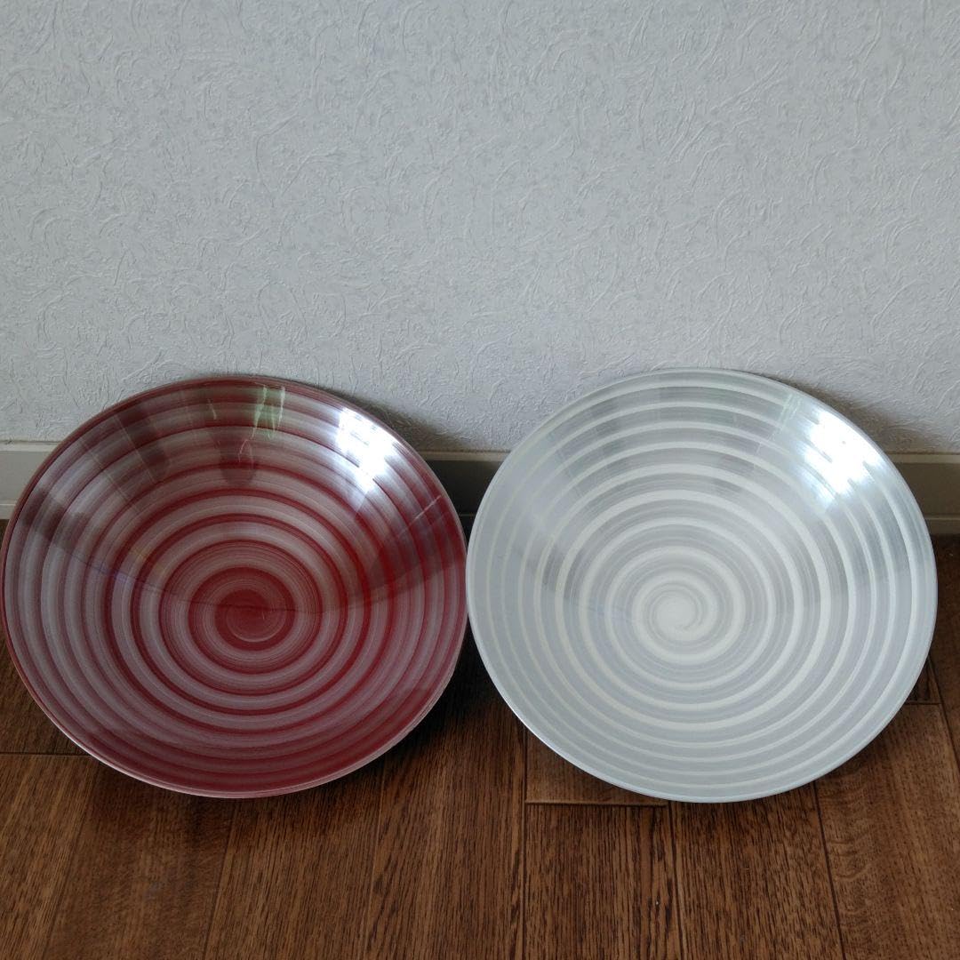 free bowl red and white pair set