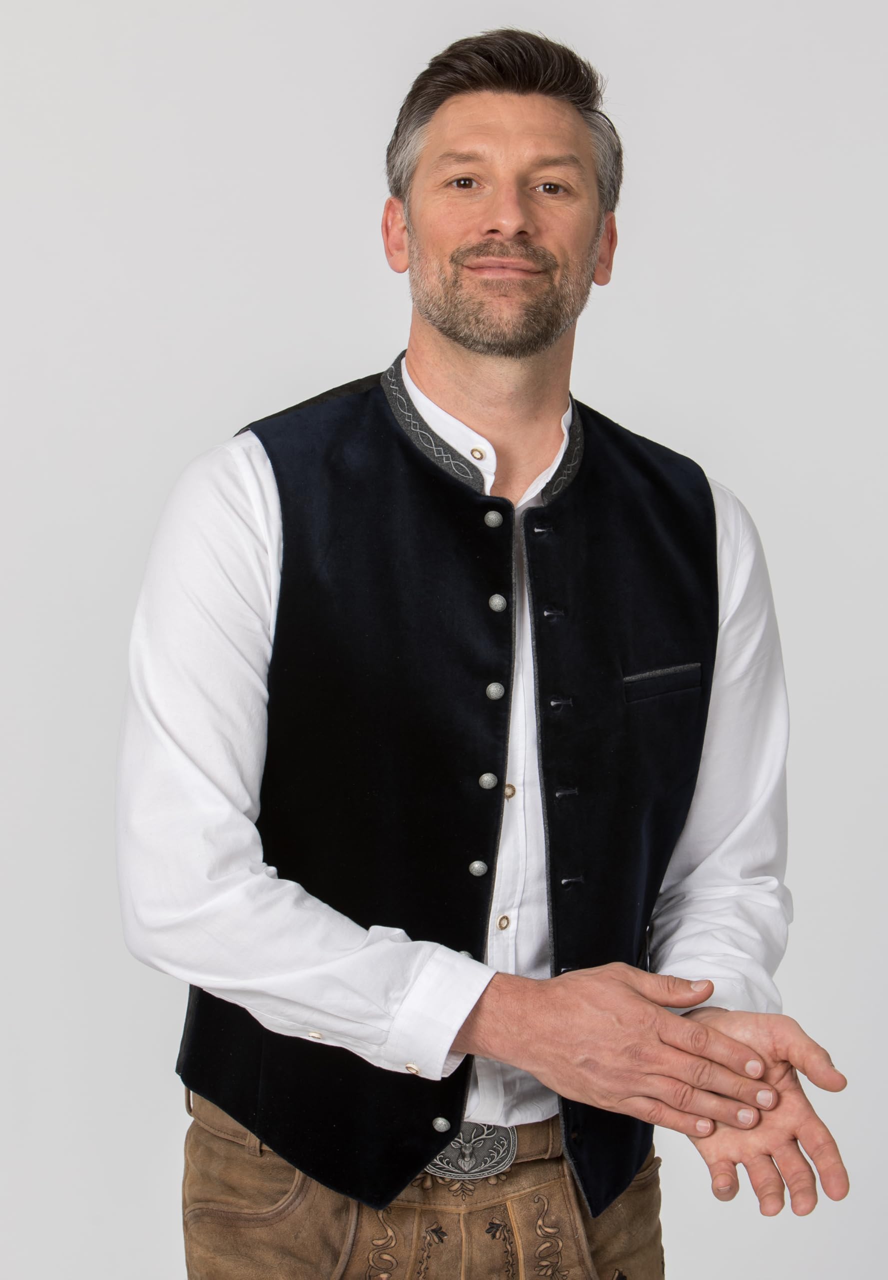 Stockerpoint Herren Trachtenweste Lorenzo I Größen 46-64 I Traditionelle & hochwertige Weste mit verstellbarem Riegel I Perfekt für Trachten & Festlichkeiten – Bild 4