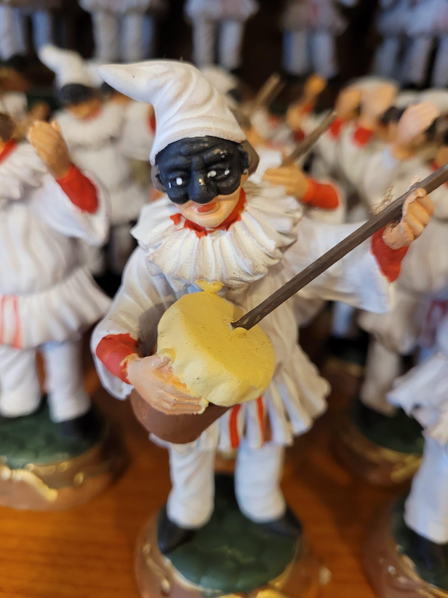 Statuetta PULCINELLA putipu Famiglia dei 12 cm Circa Terracotta con Diverse Posizioni E Oggetti da Maestri Artigiani San Gregorio armeno Tor PRESEPE San G. ARMENO ricevi Un Portachiavi Omaggio