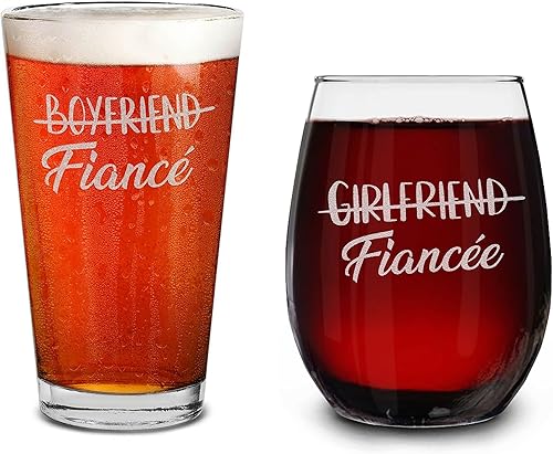 shop4ever Juego de regalo de pareja de novio a prometido y novia a prometida, copa de cerveza grabada con láser y copa de vino, regalo de compromiso