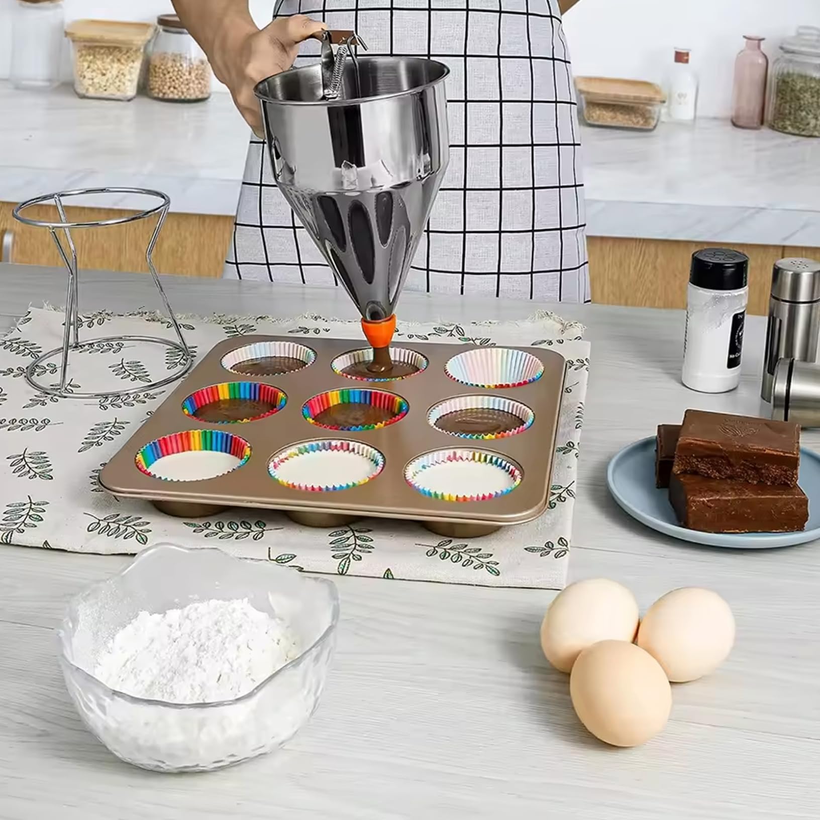 Dispenser per preparato per Pancake Dispenser per pastella per Pancake Manuale in Acciaio Inox a Imbuto per Torte con Supporto Strumento per la Cottura di Cupcake Waffle preparati per Muffin