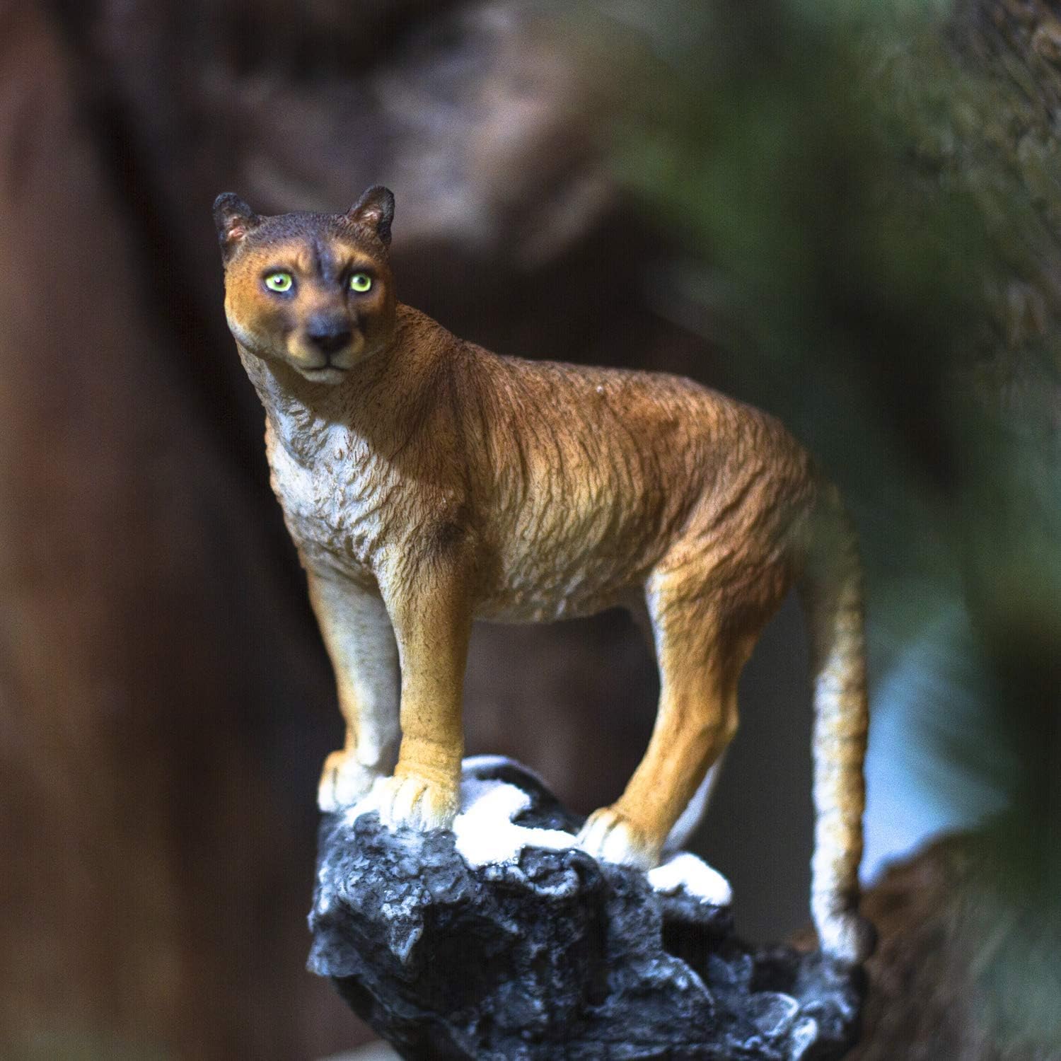 Pacific Giftware Realistic Big Cat Cougar on Rock Resin Figurine Statue