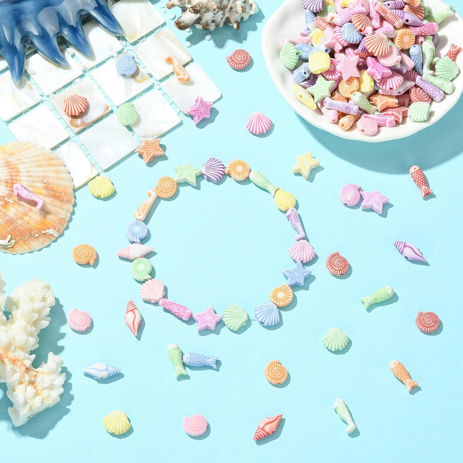 KitBeads 1400Pcs Random Acrylic Ocean Beads Craft Style Fish Seashell Starfish Beach Beads for Jewelry Making Seaside Party Braclets Necklaces Bulk