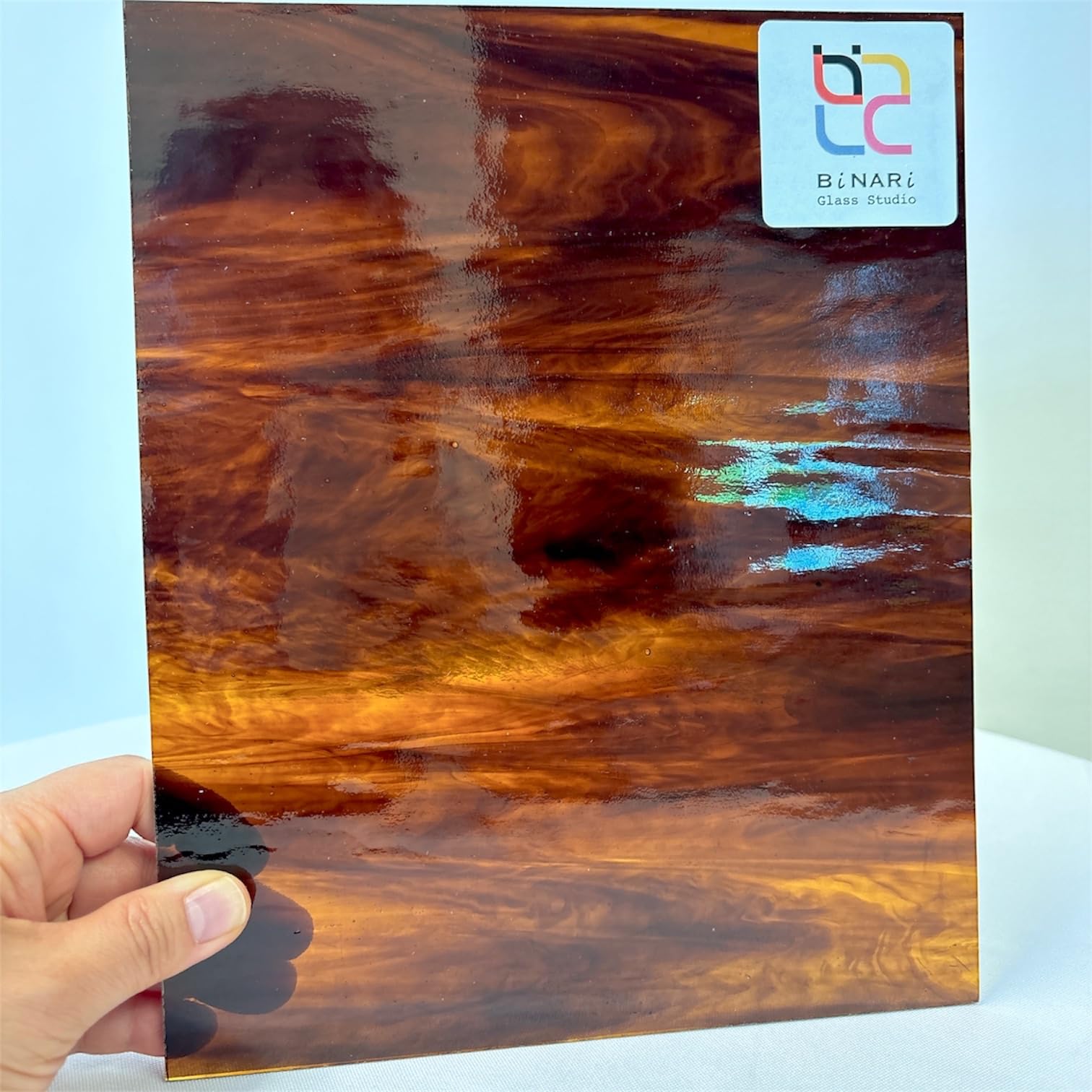 Wissmach, lastra di vetro colorato e vetro mosaico: ambra media e marrone ambra scuro, cristallo striato (10,2 x 15,2 cm in 1) BiNARi Glass Studio