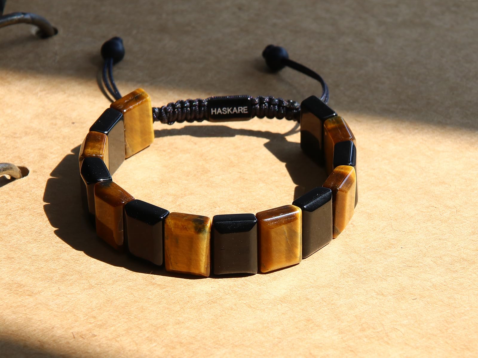 HASKARE Herren Naturstein-Armband Set – Schutz Kristall Howlith Obsidian Tigerauge-Armband handgefertigt verstellbar maskuliner spiritueller Schmuck, Geschenk für ihn Vater zu Geburtstag – Stressabbau