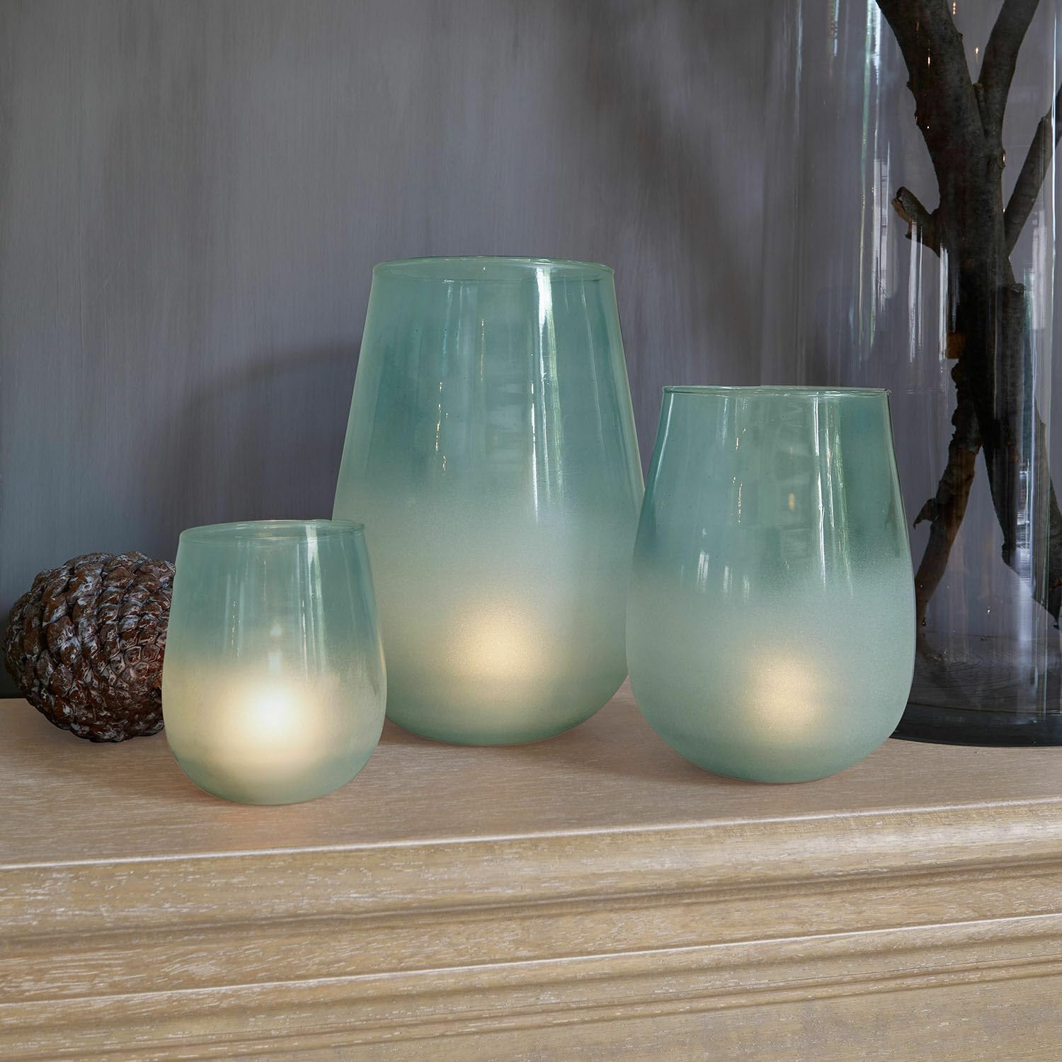 Loberon Windlicht 3er Set Miristelle, blau | unterschiedliche Größen, mundgeblasene Qualität, dezentes Milchglas-Finish, Wohn-Accessoires, Glas