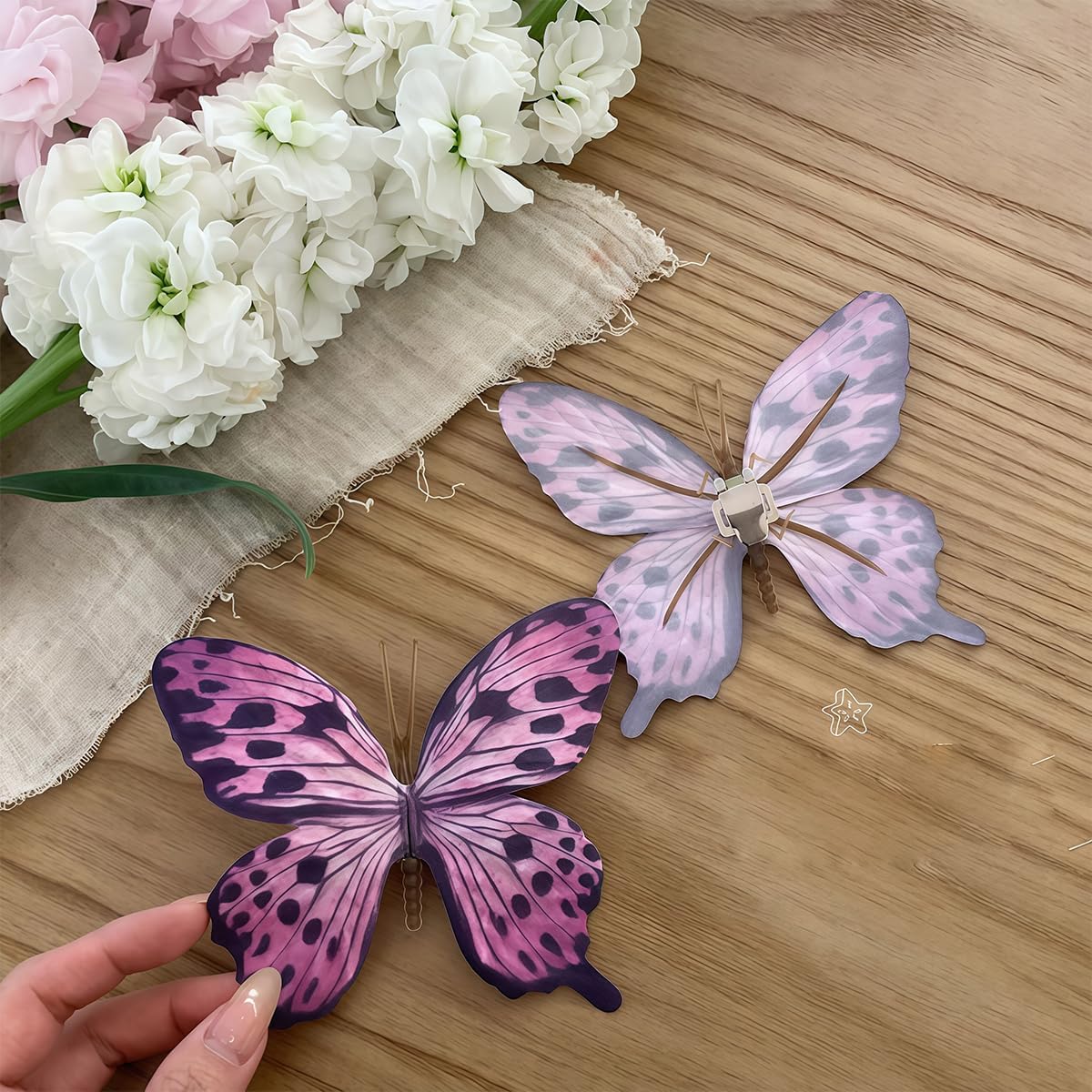 2Pcs Artificial Butterfly Shoe Clips Removable Shoe Buckles Bridal Shoes Decoration Charms DIY Decorative Shoe Accessories for Women High Heel Sandals