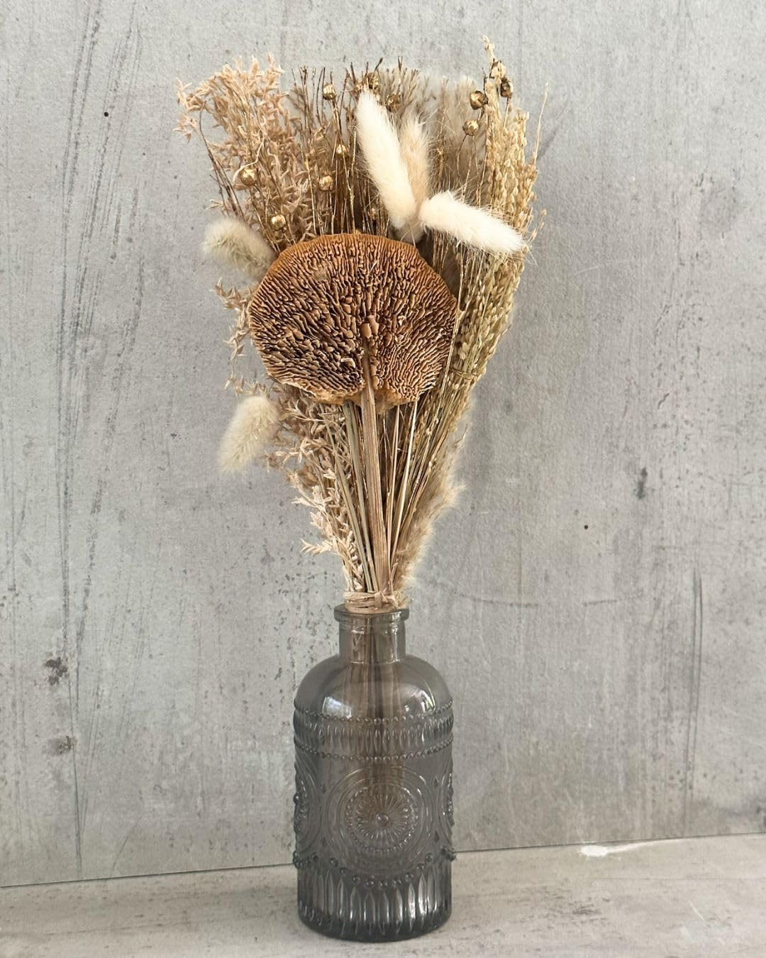 Coastal Habitat | Mini Boho Bunch with Vase Combo | Contains - 1 Premade Bunch ; 1 Vase | Height : 25 CM Approx | Vase Height : 5 Inches | 100% Natural | Home Decor (Mini Boho with Moroccan VASE)