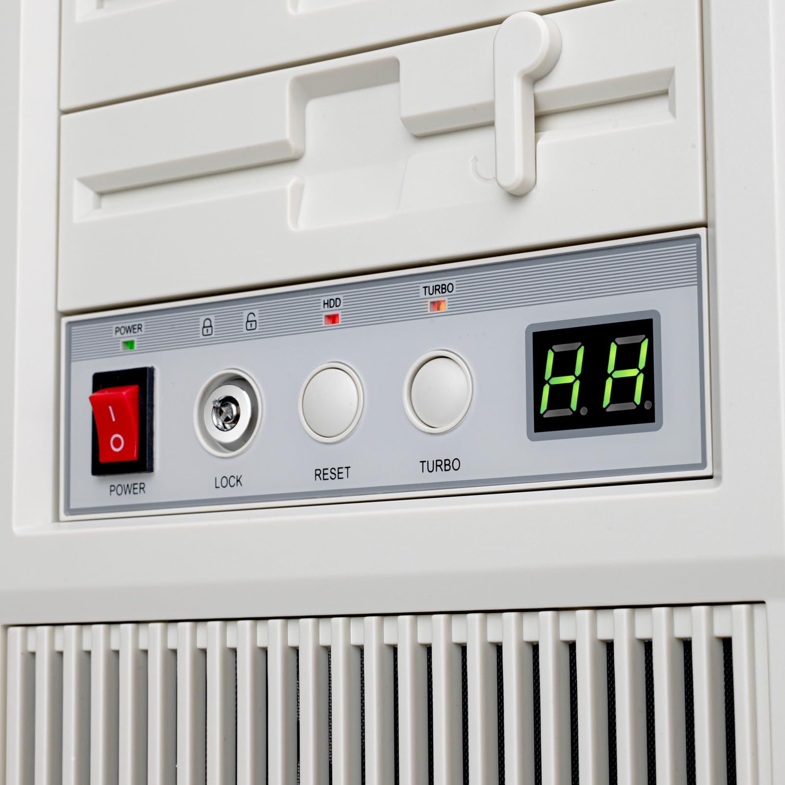 Silverstone FLP02 - Chasis Tipo Torre Inspirado en lo Retro, con Soporte de refrigeración y expansión de Alto Rendimiento, SST-FLP02W