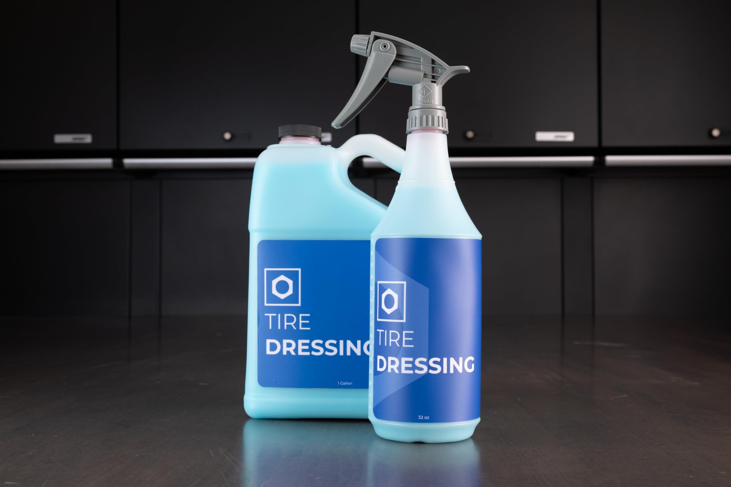 OBSESSED GARAGE - Apósito de neumáticos | Acabado satinado profundo de larga duración - 32 onzas