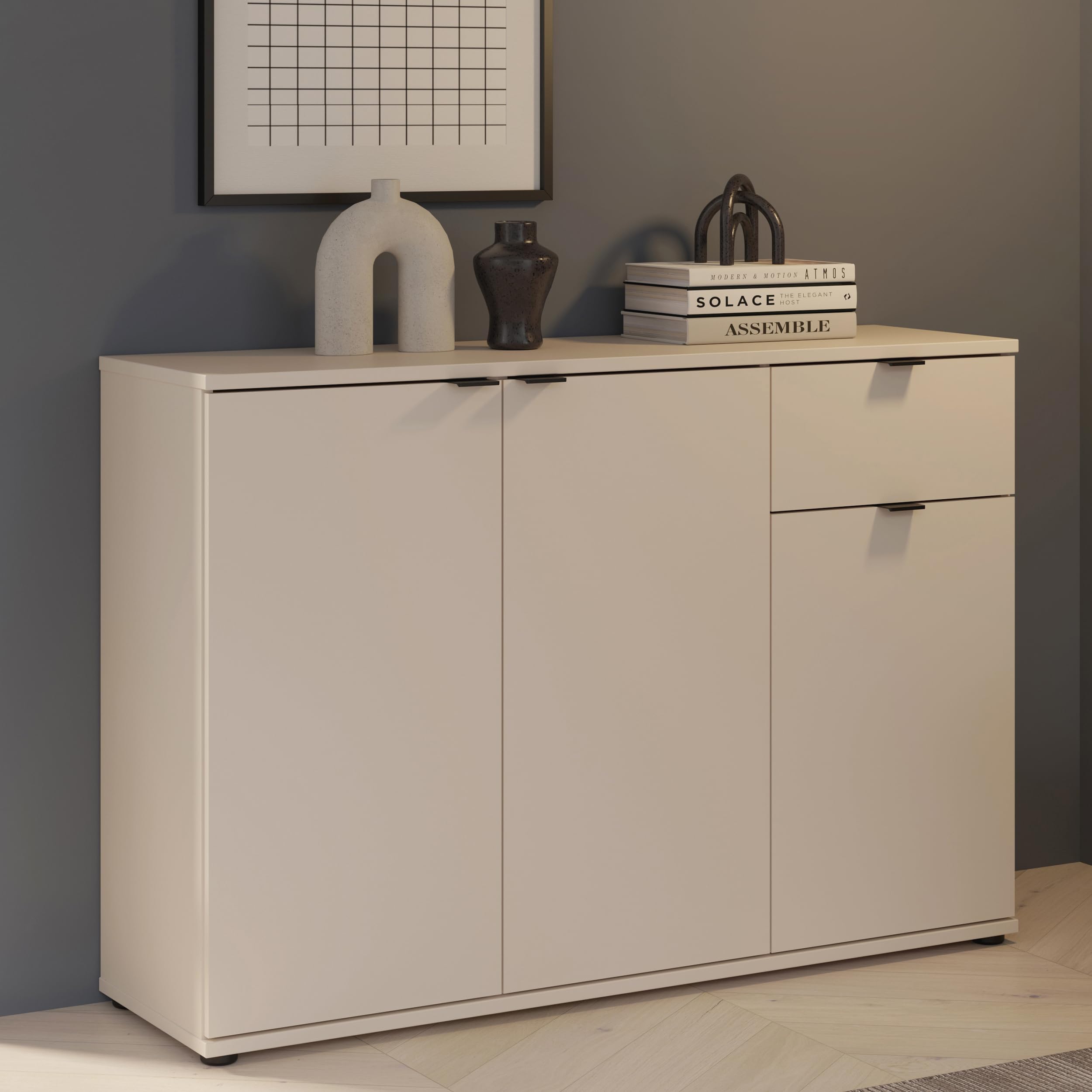 Forte Ganymede Sideboard 120, minimalistische Kommode, 3-türig, 1 Schublade, Holzwerkstoff, Wohn-/Schlafzimmer, Kaschmir Beige, 119,8 cm breit x 82,3 cm hoch x 34,1 cm tief