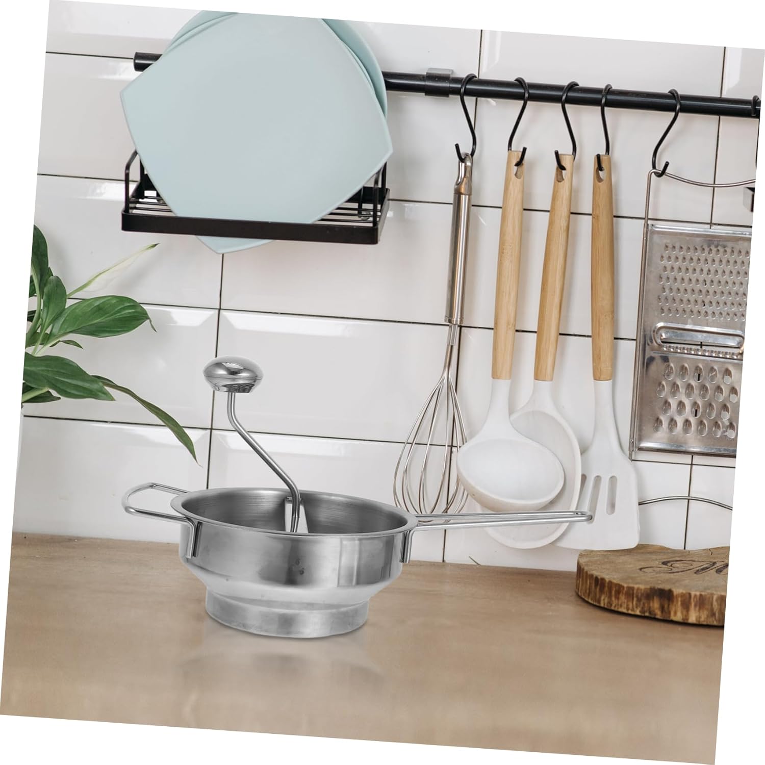 Ciieeo 1 Set Stainless Steel Manual Potato Ricer with Ergonomic Handle Compact Kitchen Tool for Mashing Potatoes Carrots and More Includes Interchangeable Discs for Versatile Food