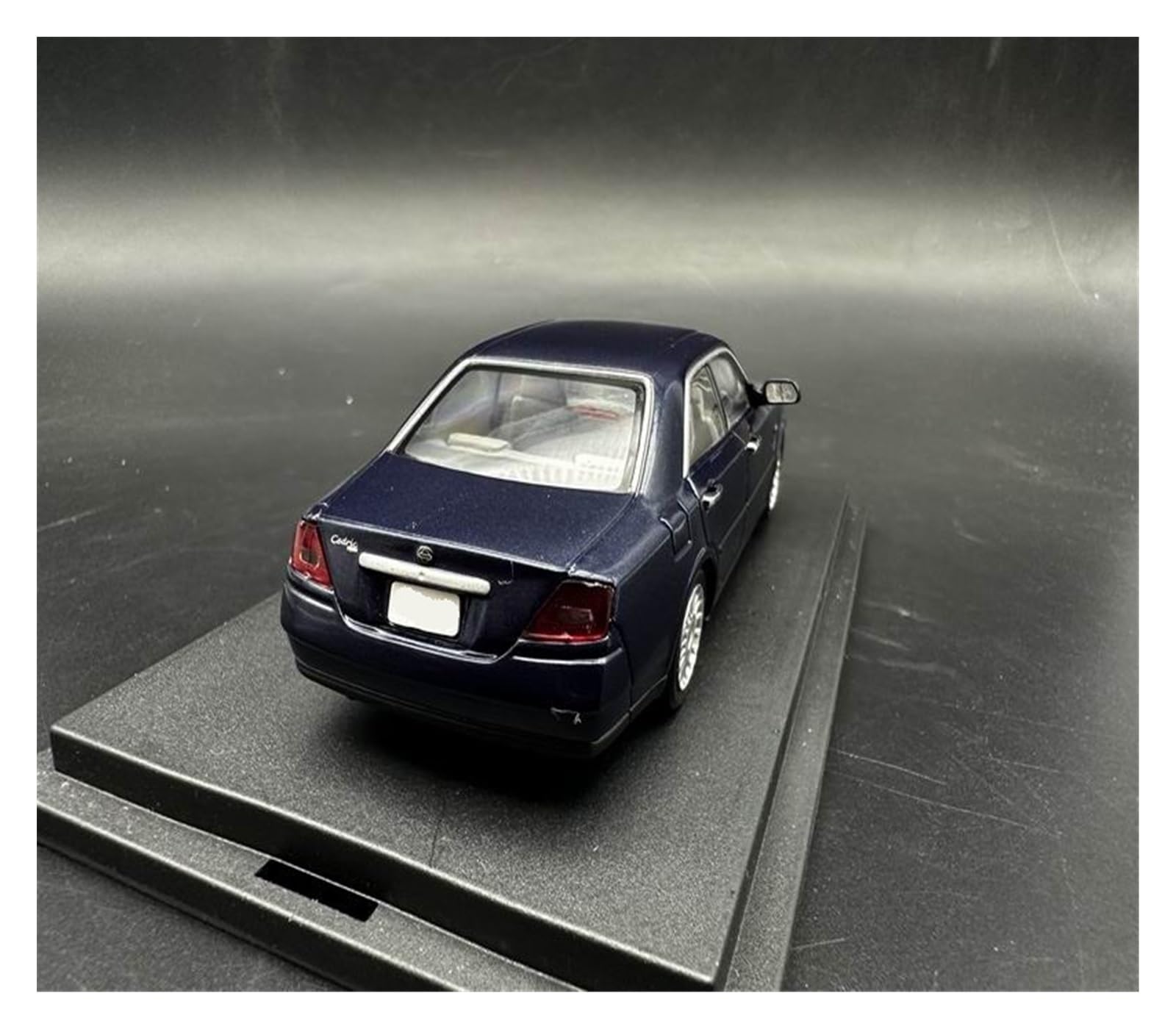 Modellino Di Auto In Lega Di Zinco Scala 1/43 Adatta Per La Collezione Di Giocattoli Di Ornamenti Per Modelli Di Auto In Lega Pressofusa Per Nissan Modellino Di Auto Pressofuso