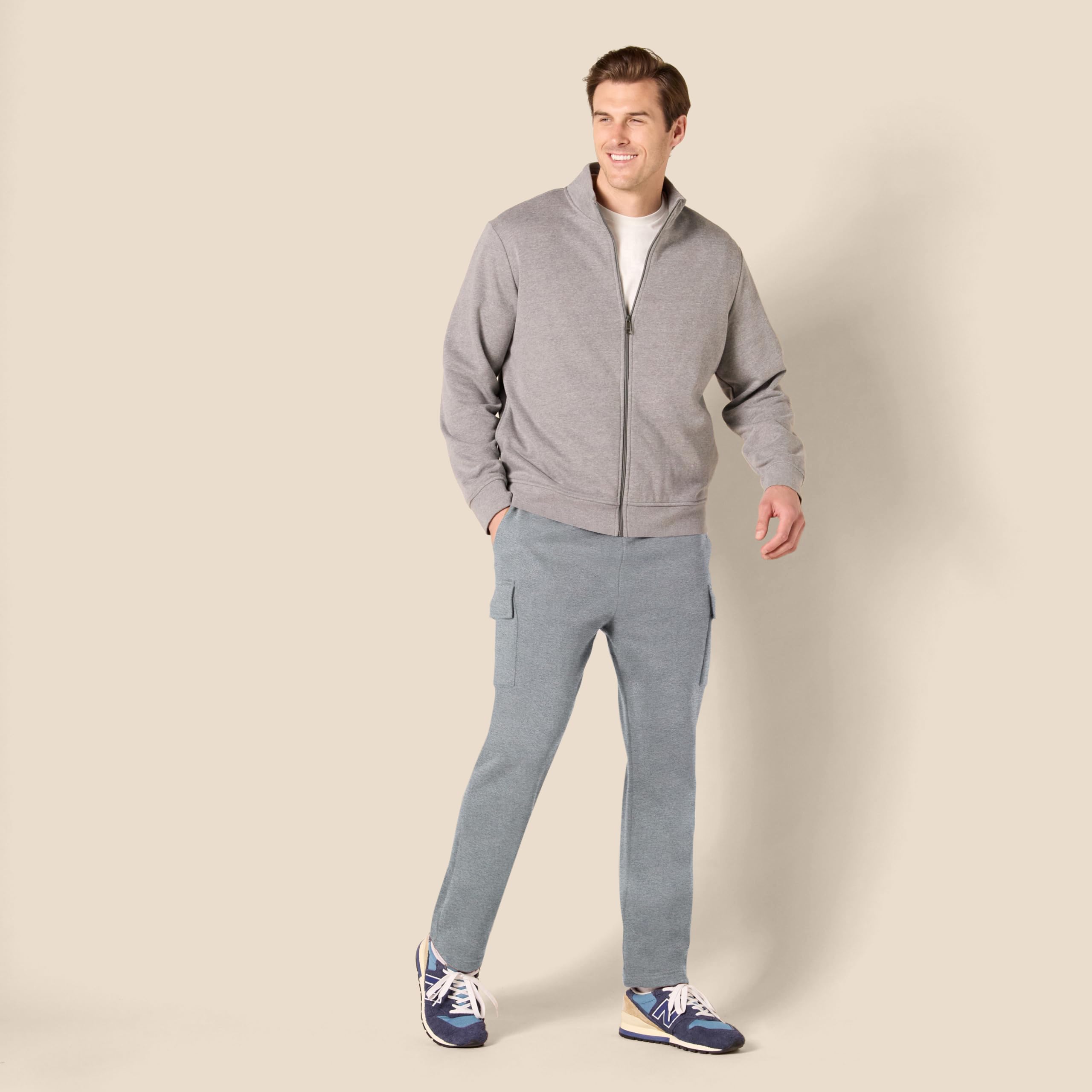 Amazon Essentials Homme Pantalon de Survêtement Cargo en Polaire à Ourlet Ouvert