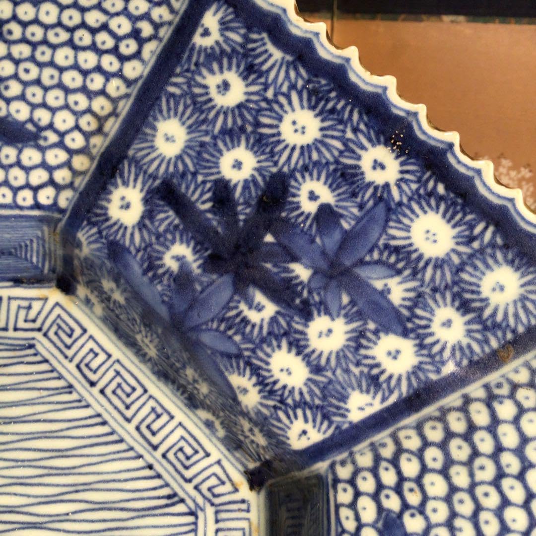 A595古伊万里染付額縁皿紅葉に鹿花唐草紋様隅切角大皿1枚（共箱付）