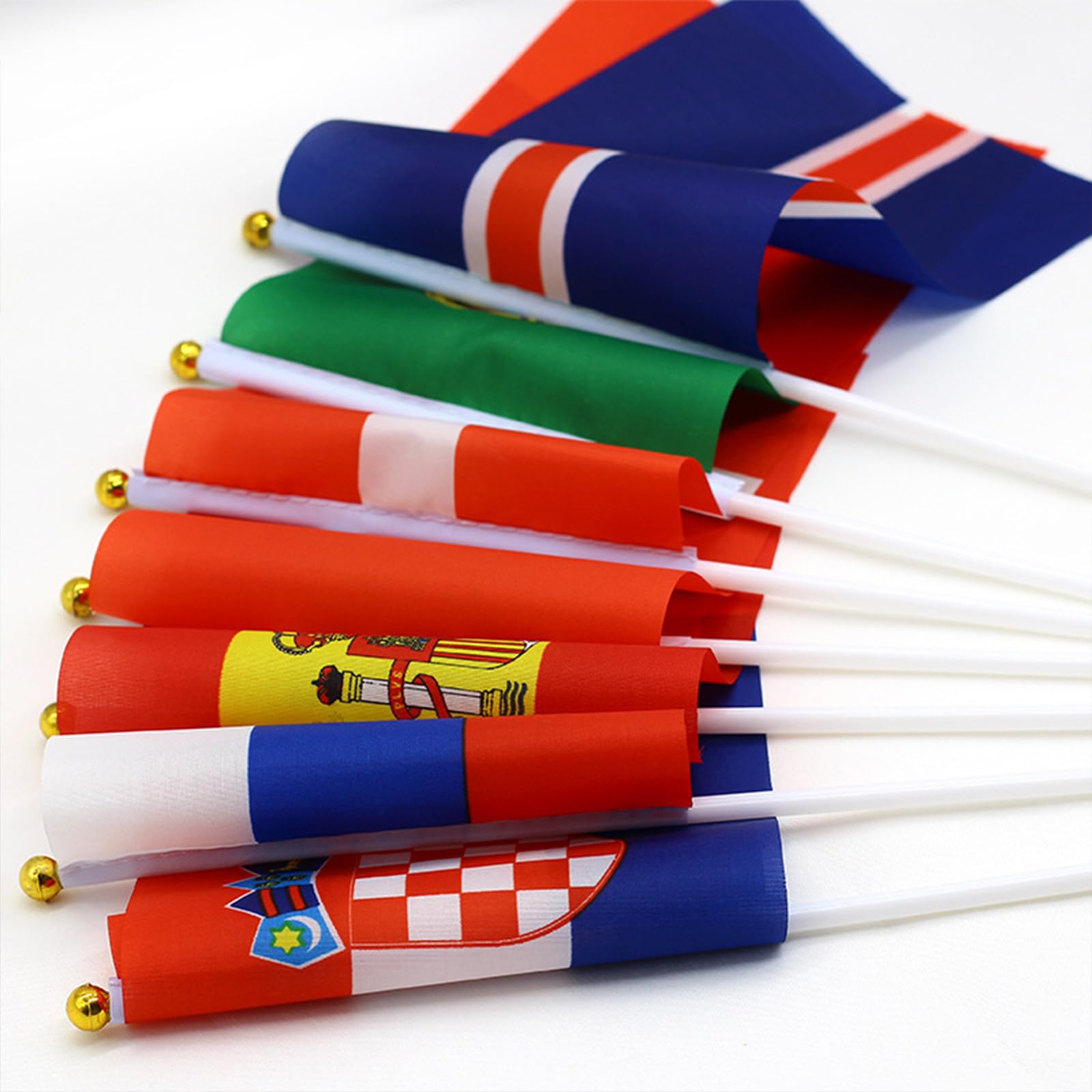48 Drapeaux WM de football 2026 avec bâtons 14x21 cm Set supporters Coupe du monde 2026