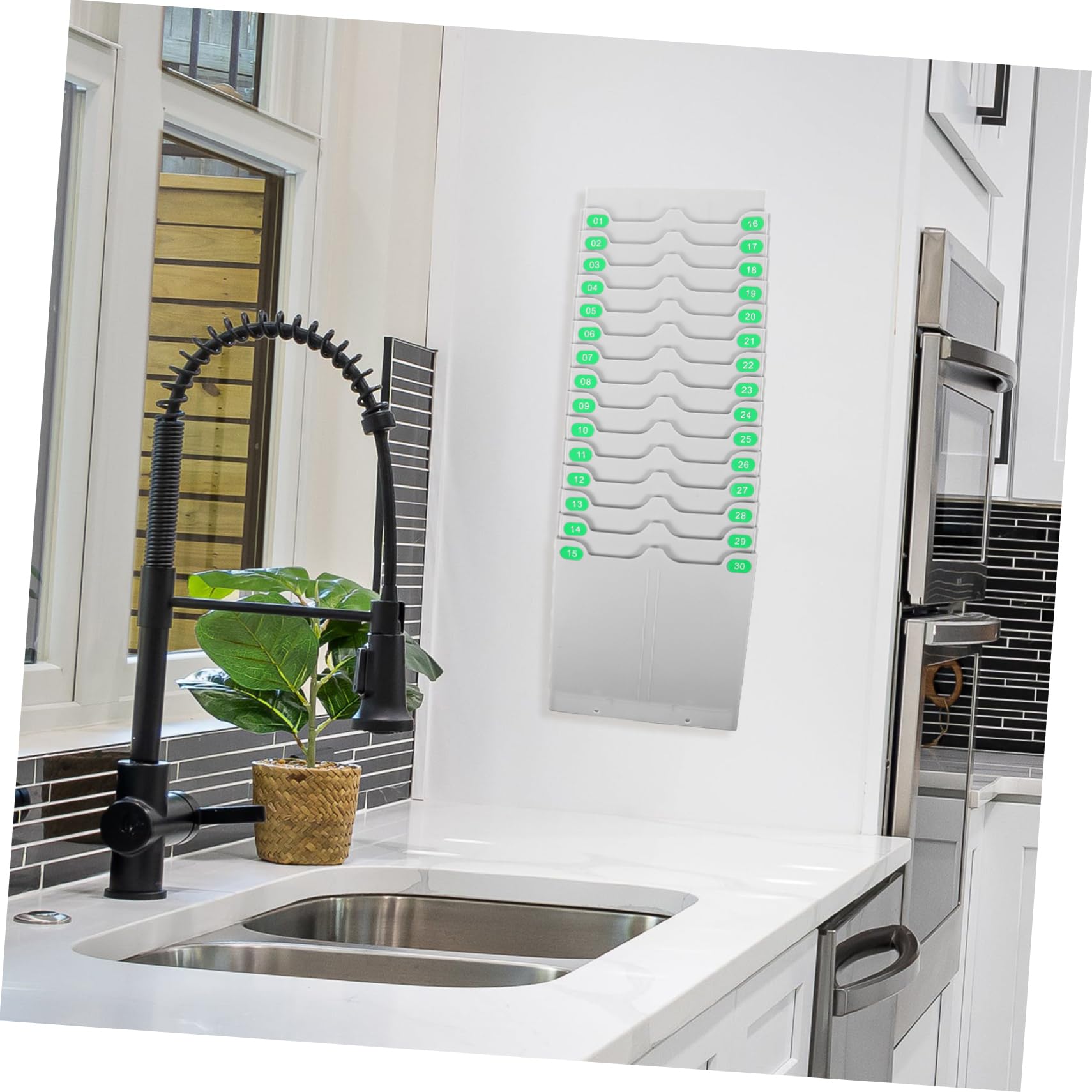 Operitacx Porta Tarjetas de Asistencia 30 Bolsillos de Plástico de Pared Diseño Retráctil y Práctico para Oficinas y Cocinas